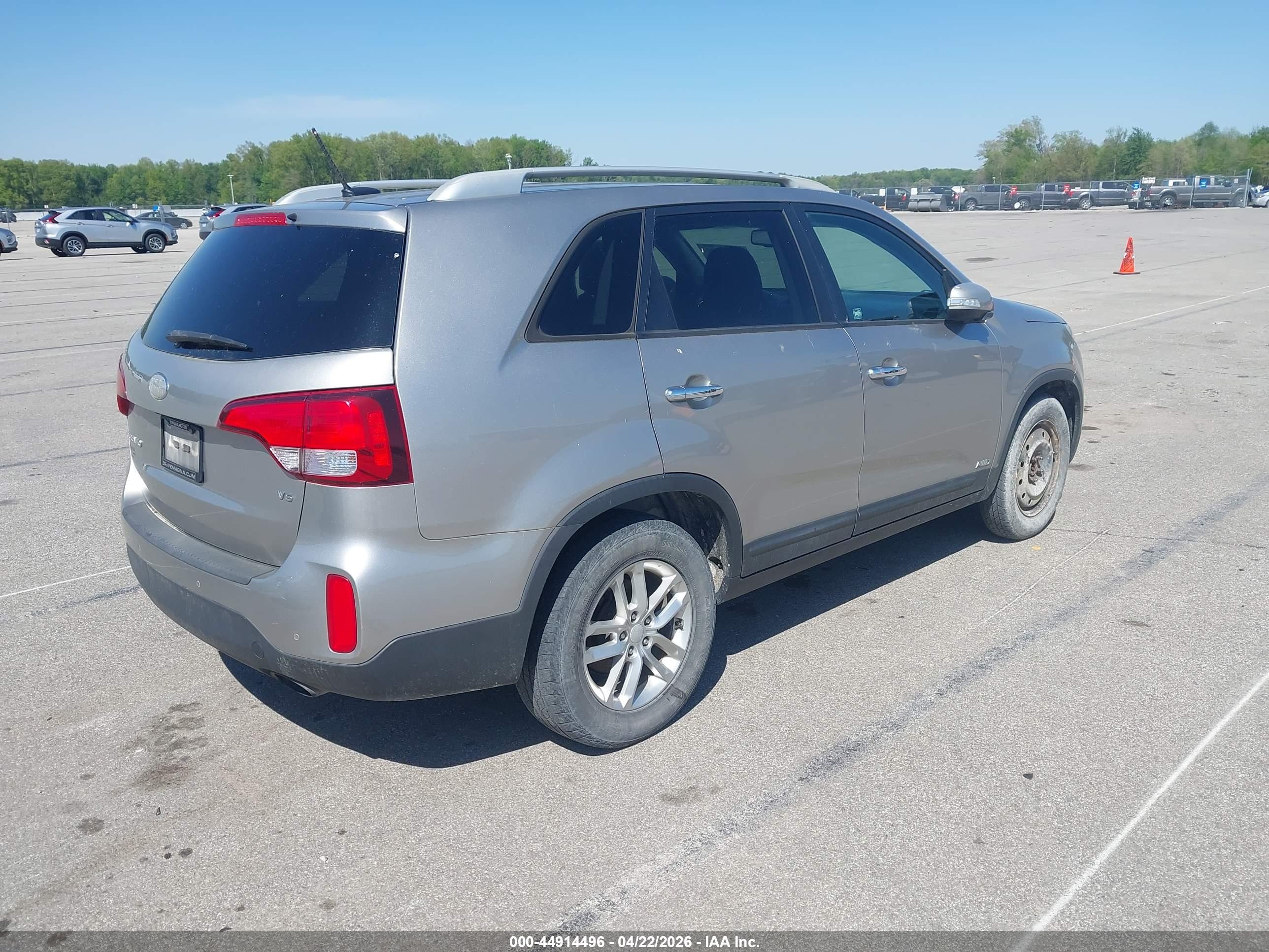 KIA SORENTO image 4