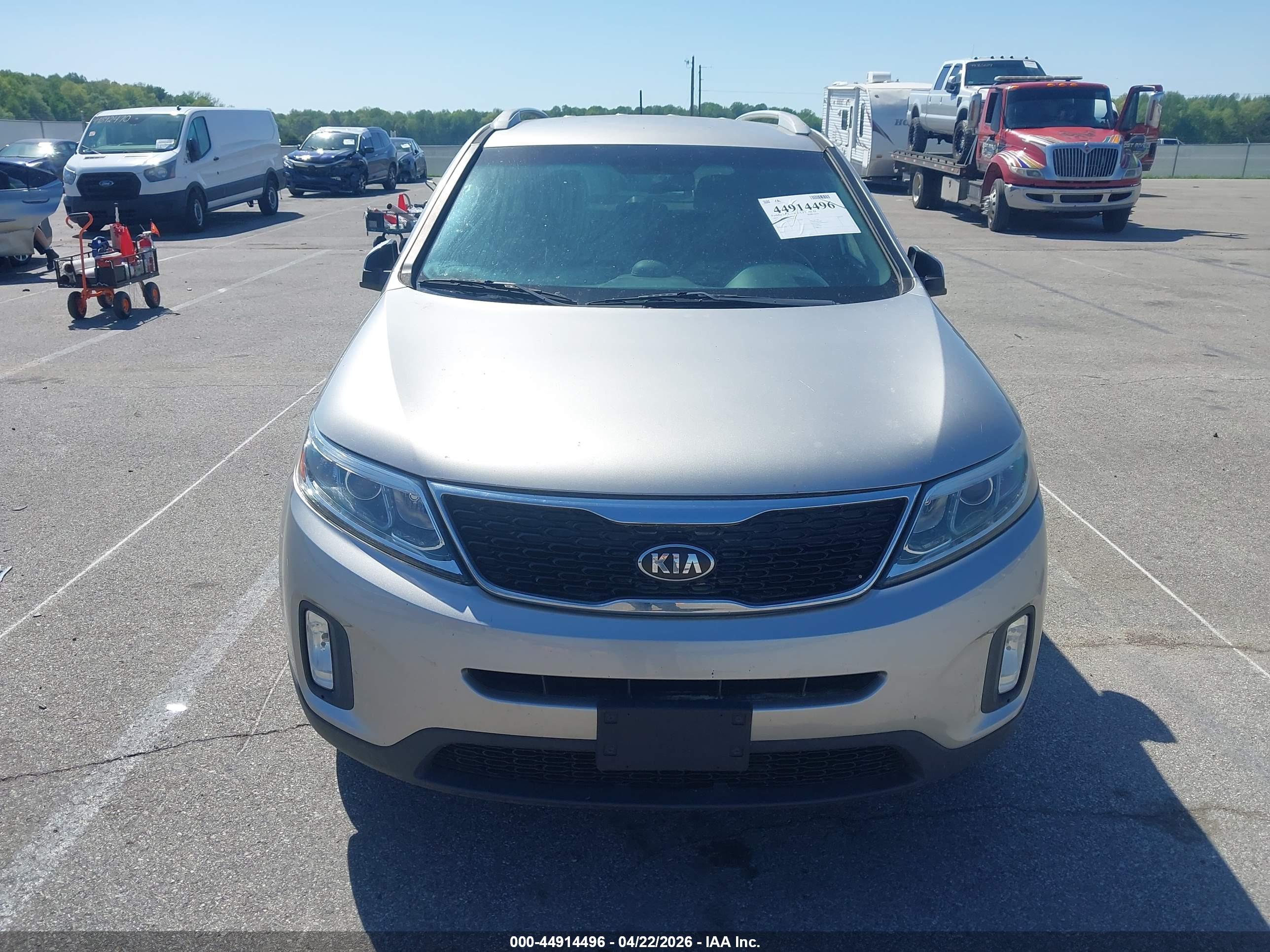 KIA SORENTO image 6