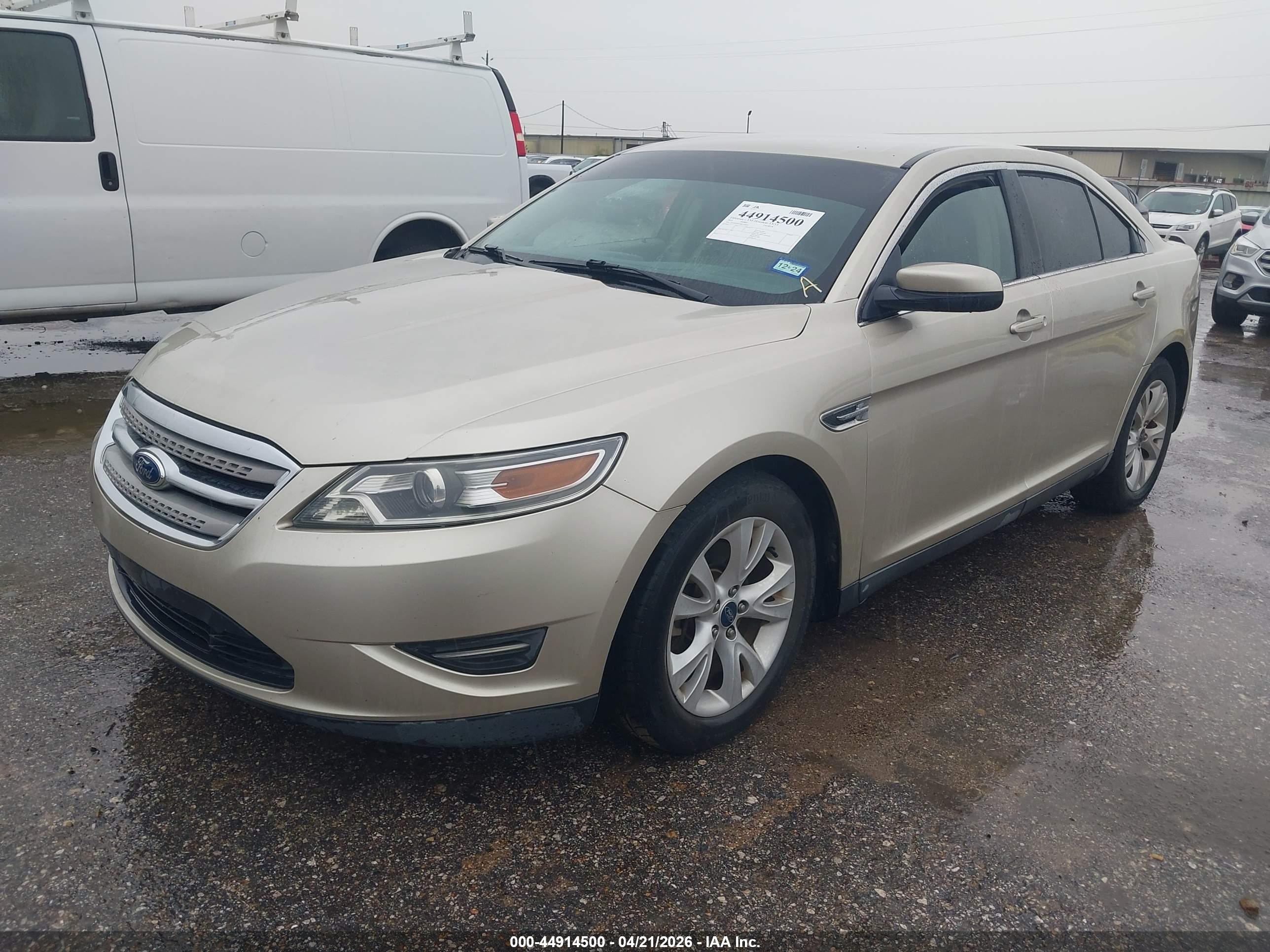 FORD TAURUS image 2
