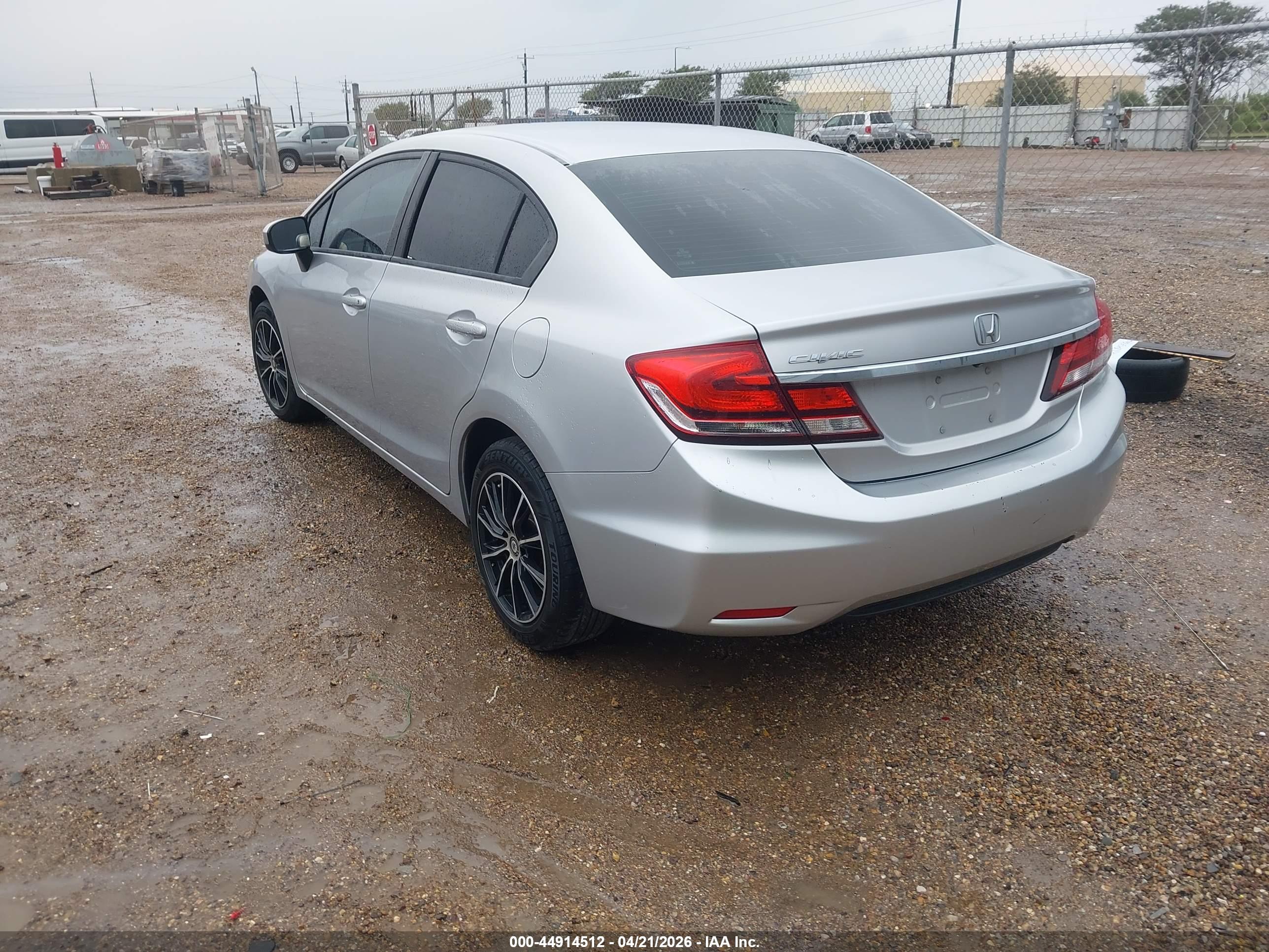HONDA CIVIC image 3