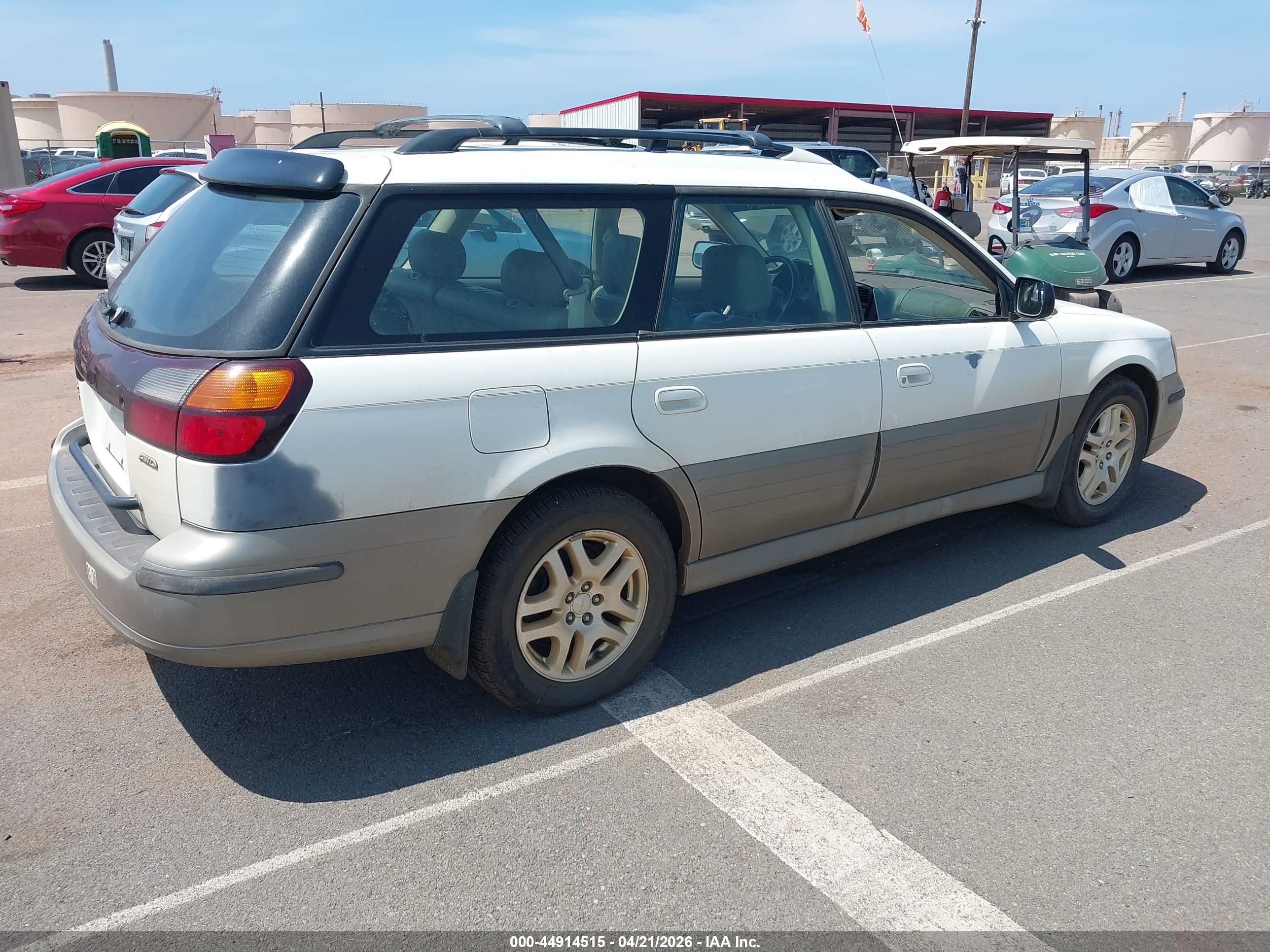 SUBARU OUTBACK image 4