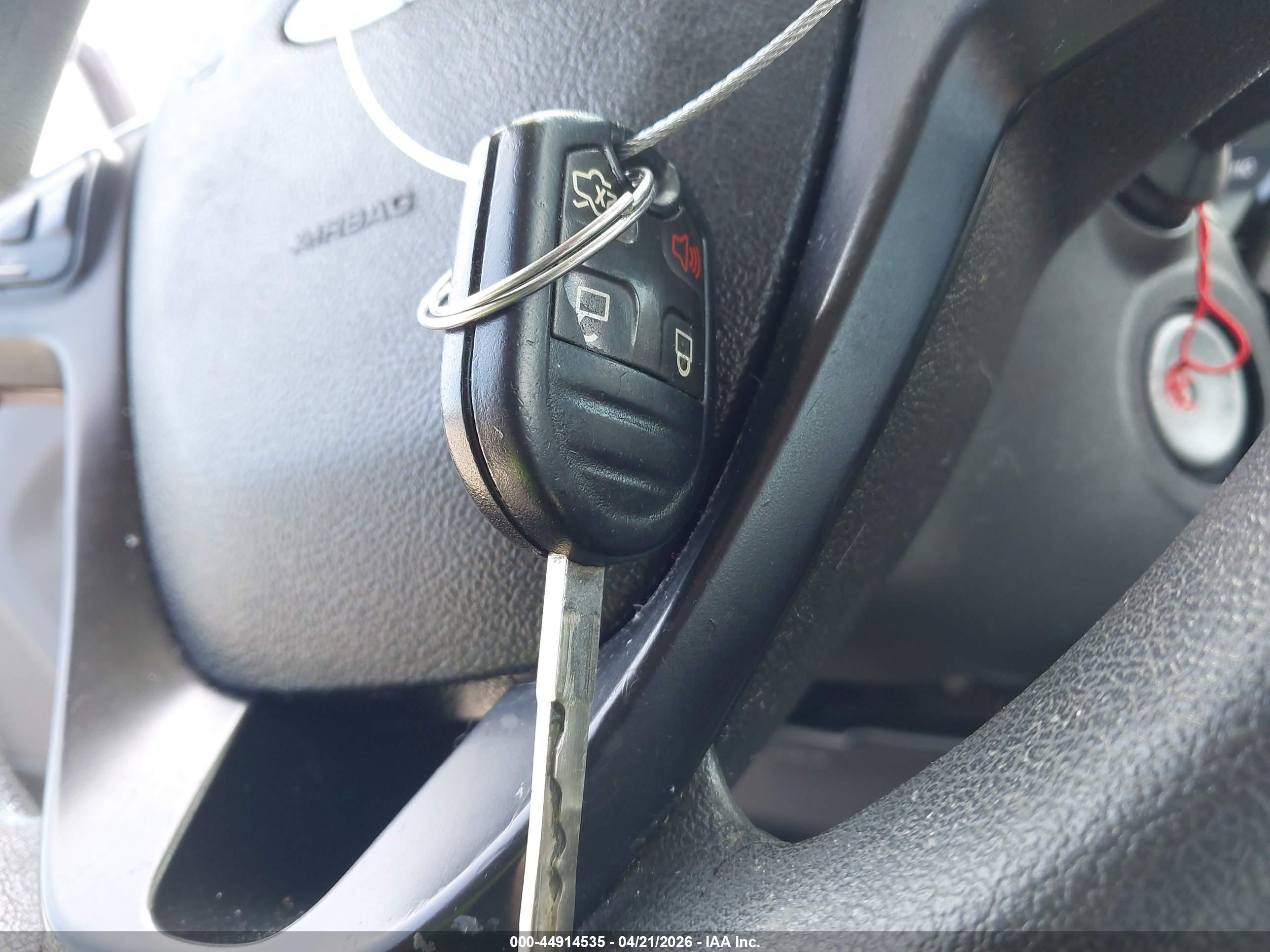 FORD FIESTA image 11