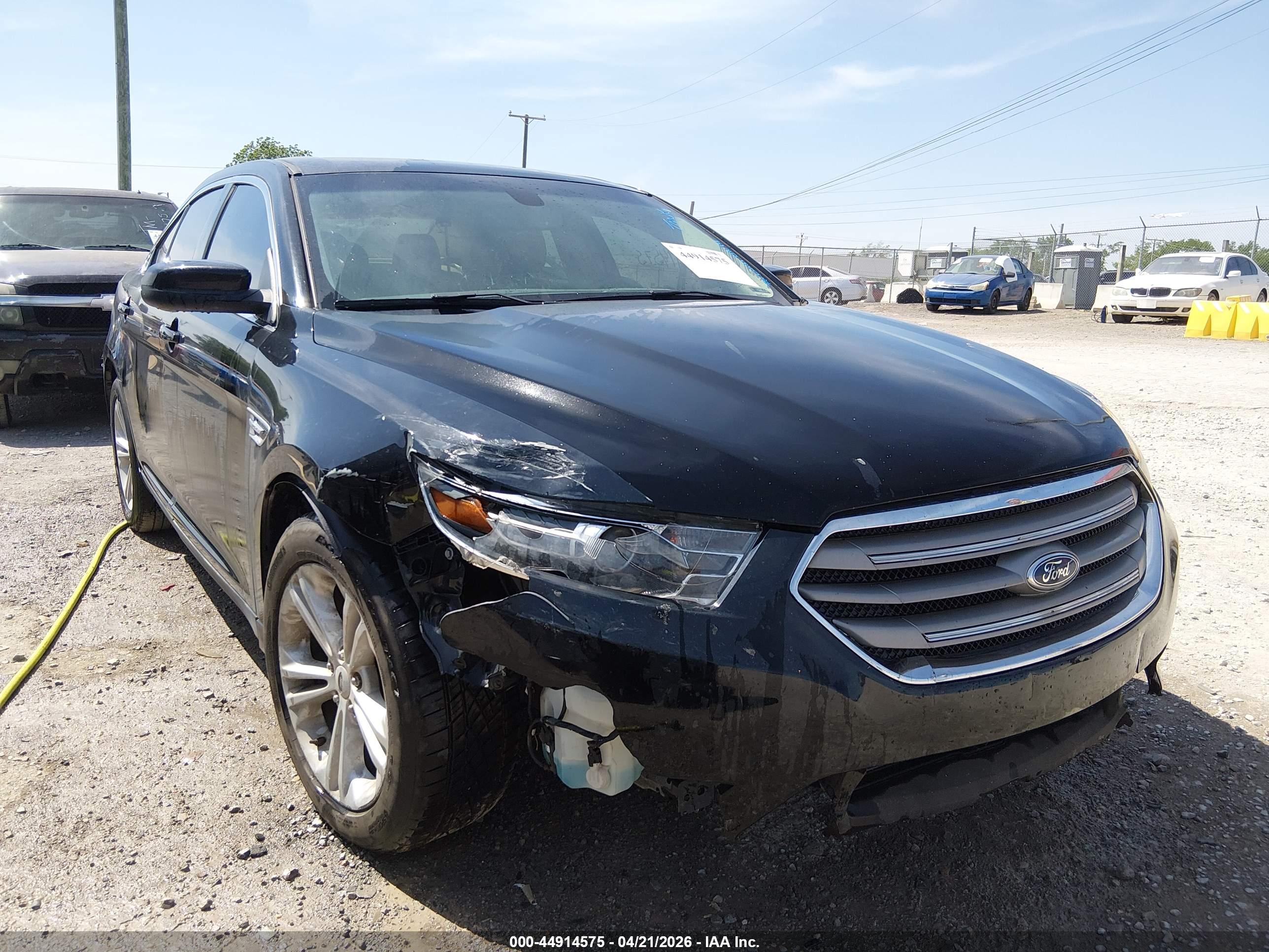 FORD TAURUS image 6