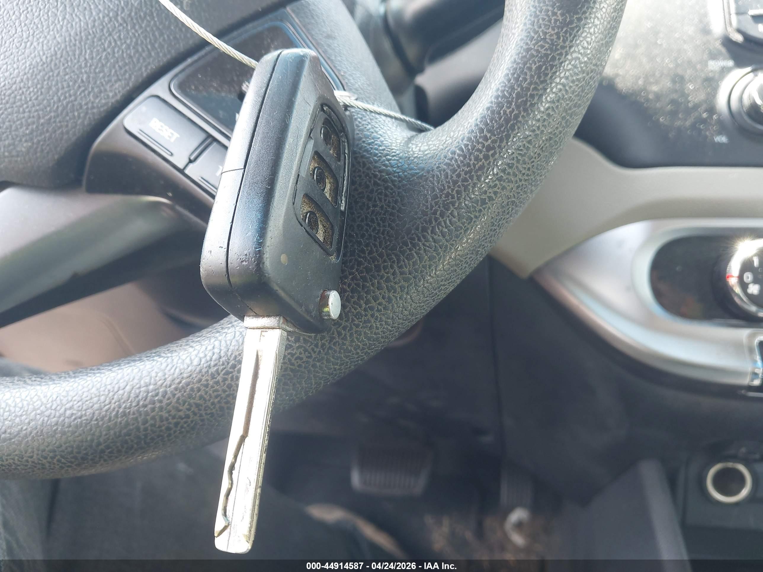 KIA RIO image 11