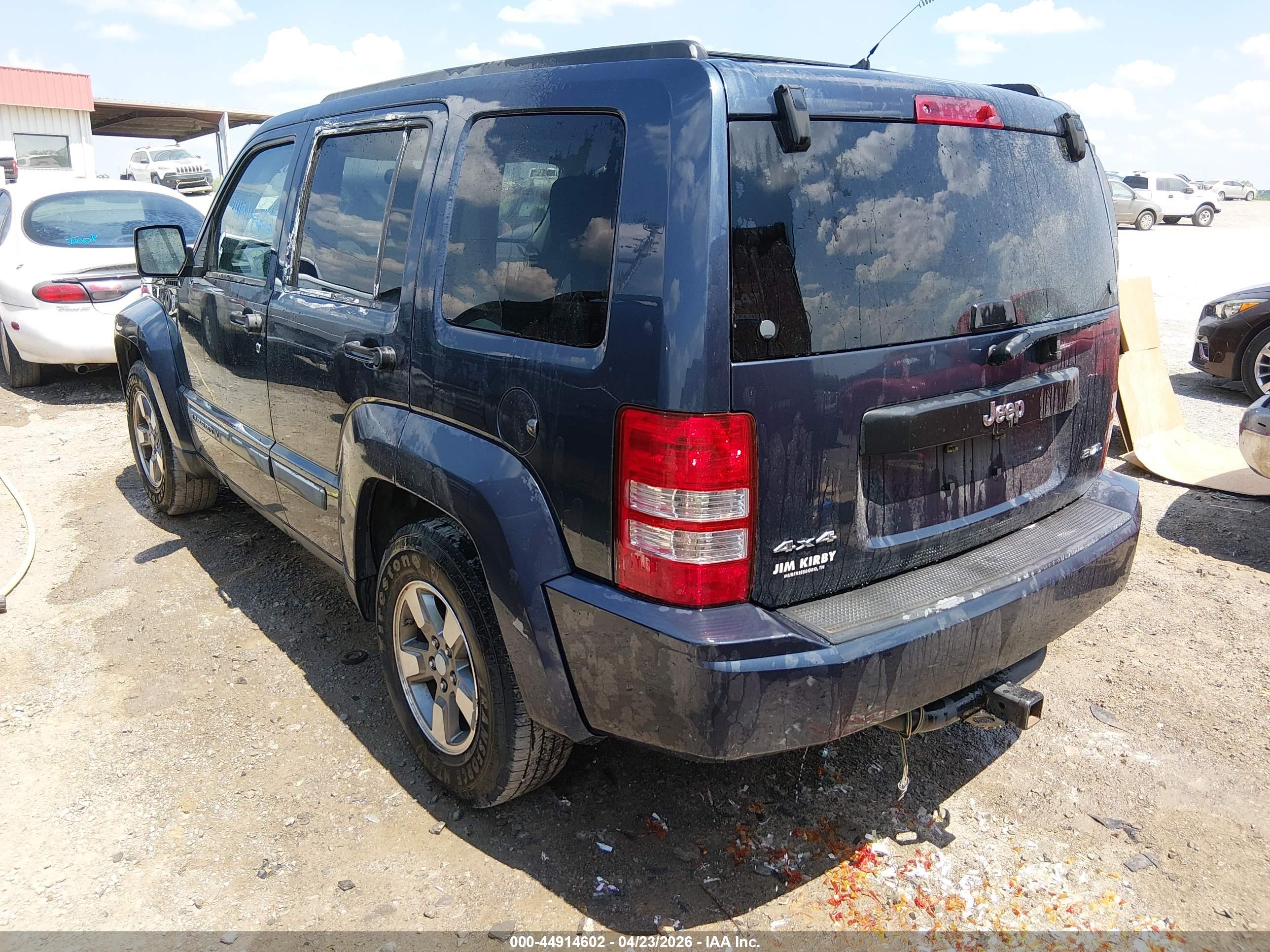 JEEP LIBERTY image 3