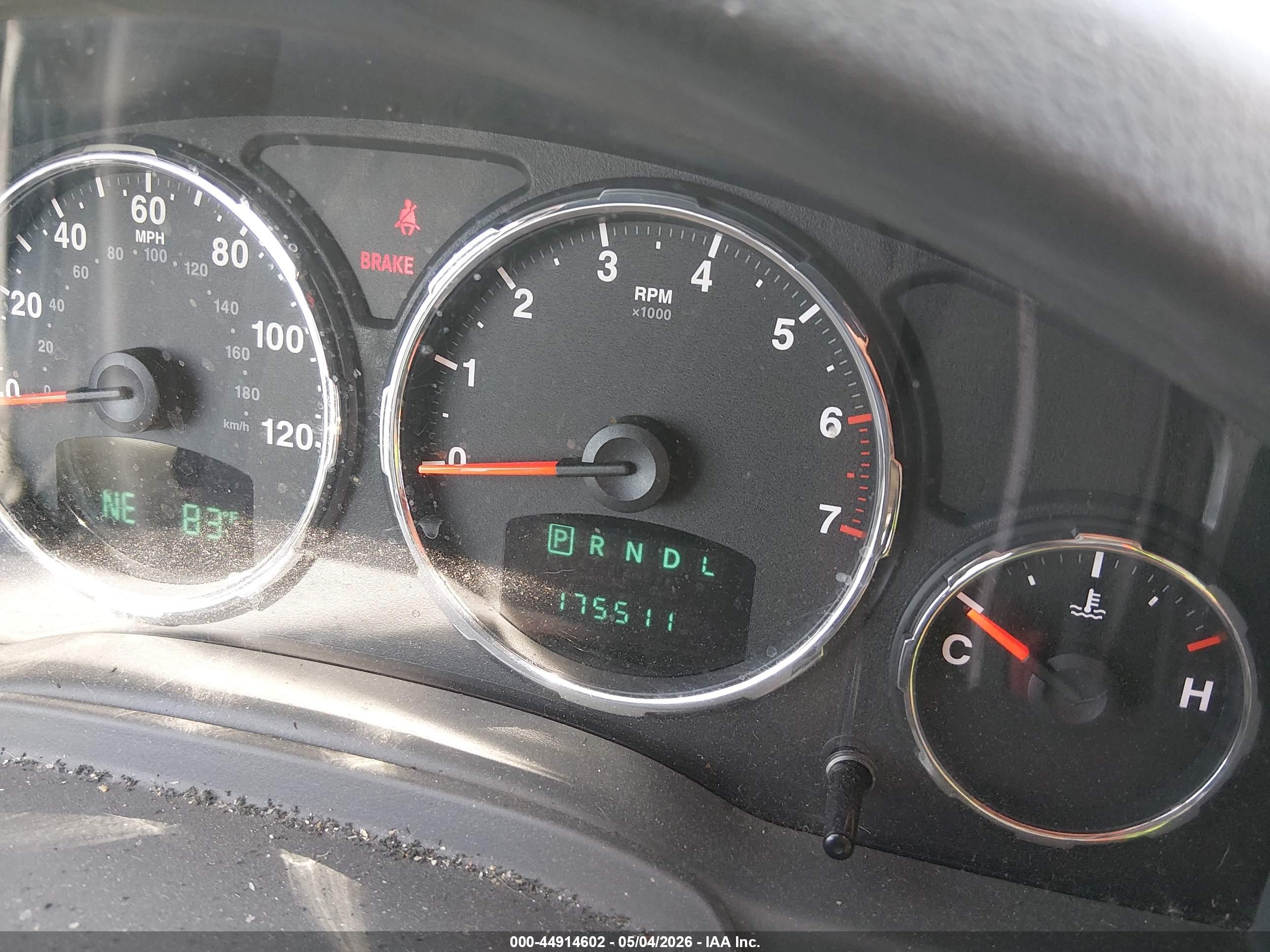 JEEP LIBERTY image 7