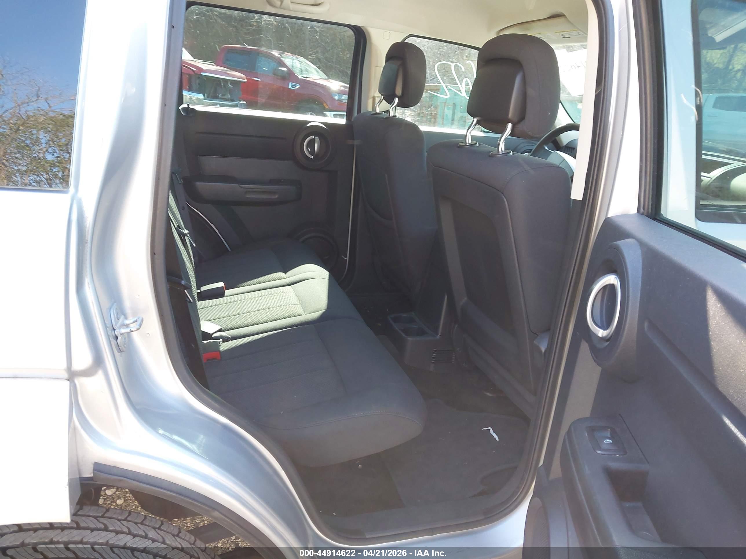 DODGE NITRO image 8