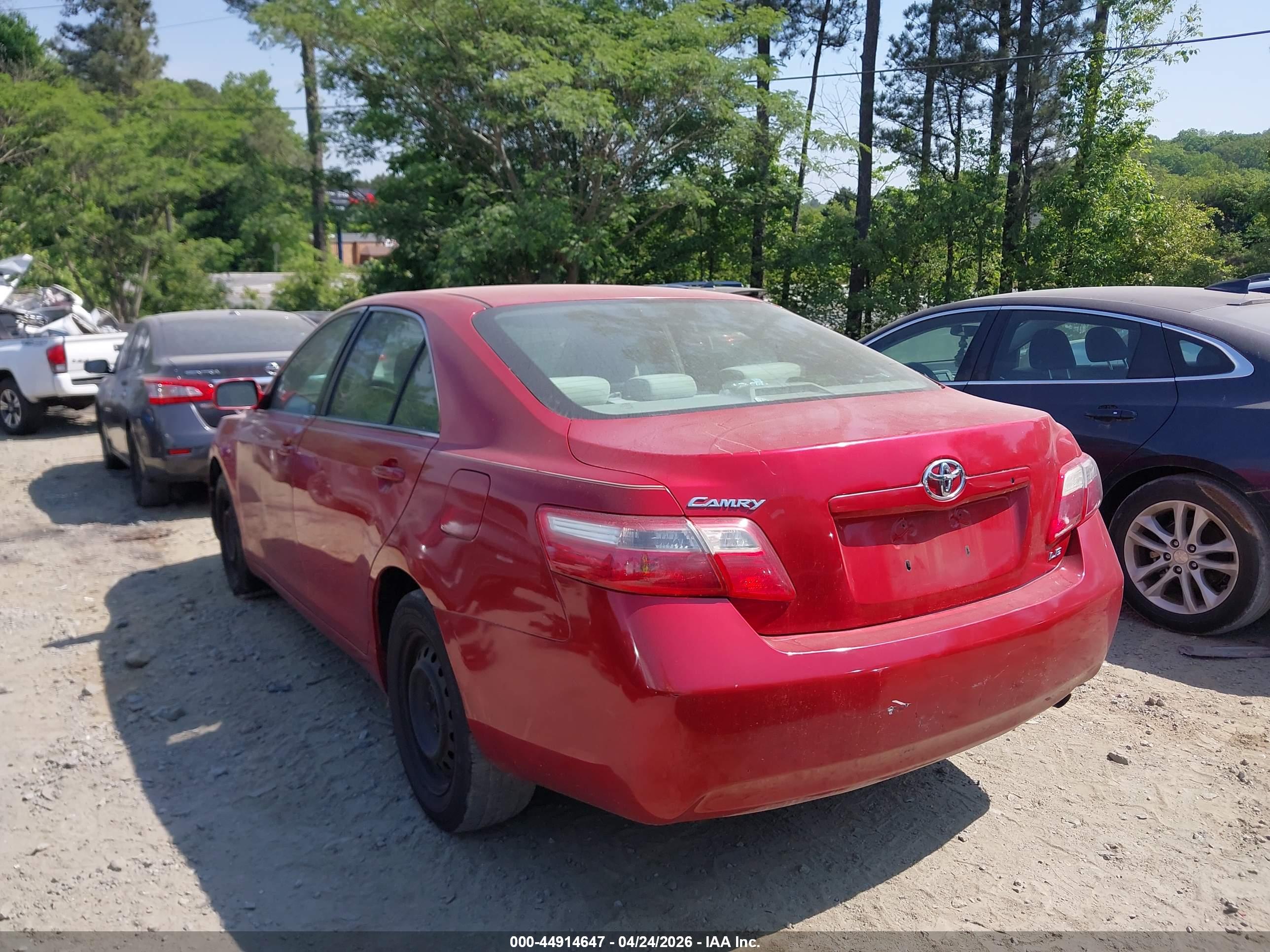 TOYOTA CAMRY image 3