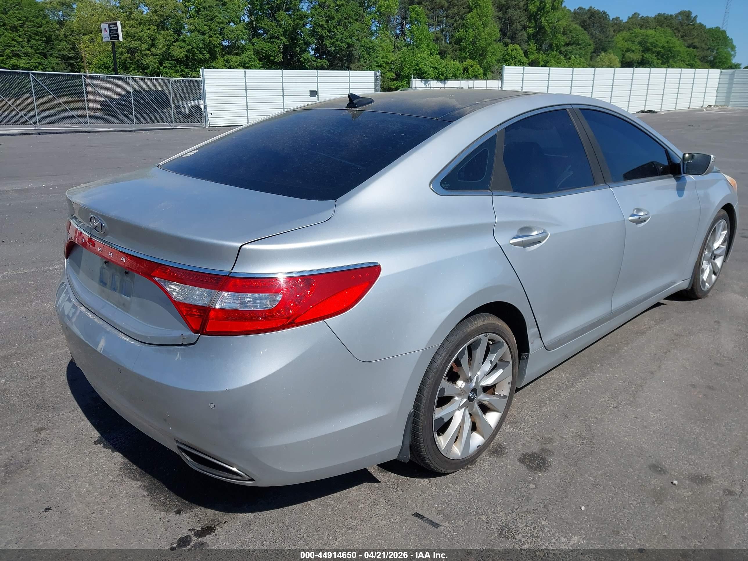 HYUNDAI AZERA image 4