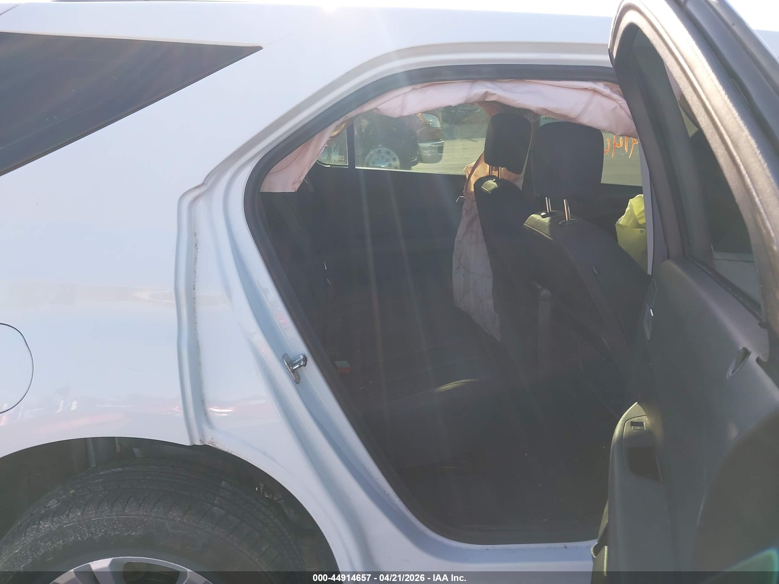 CHEVROLET EQUINOX image 8