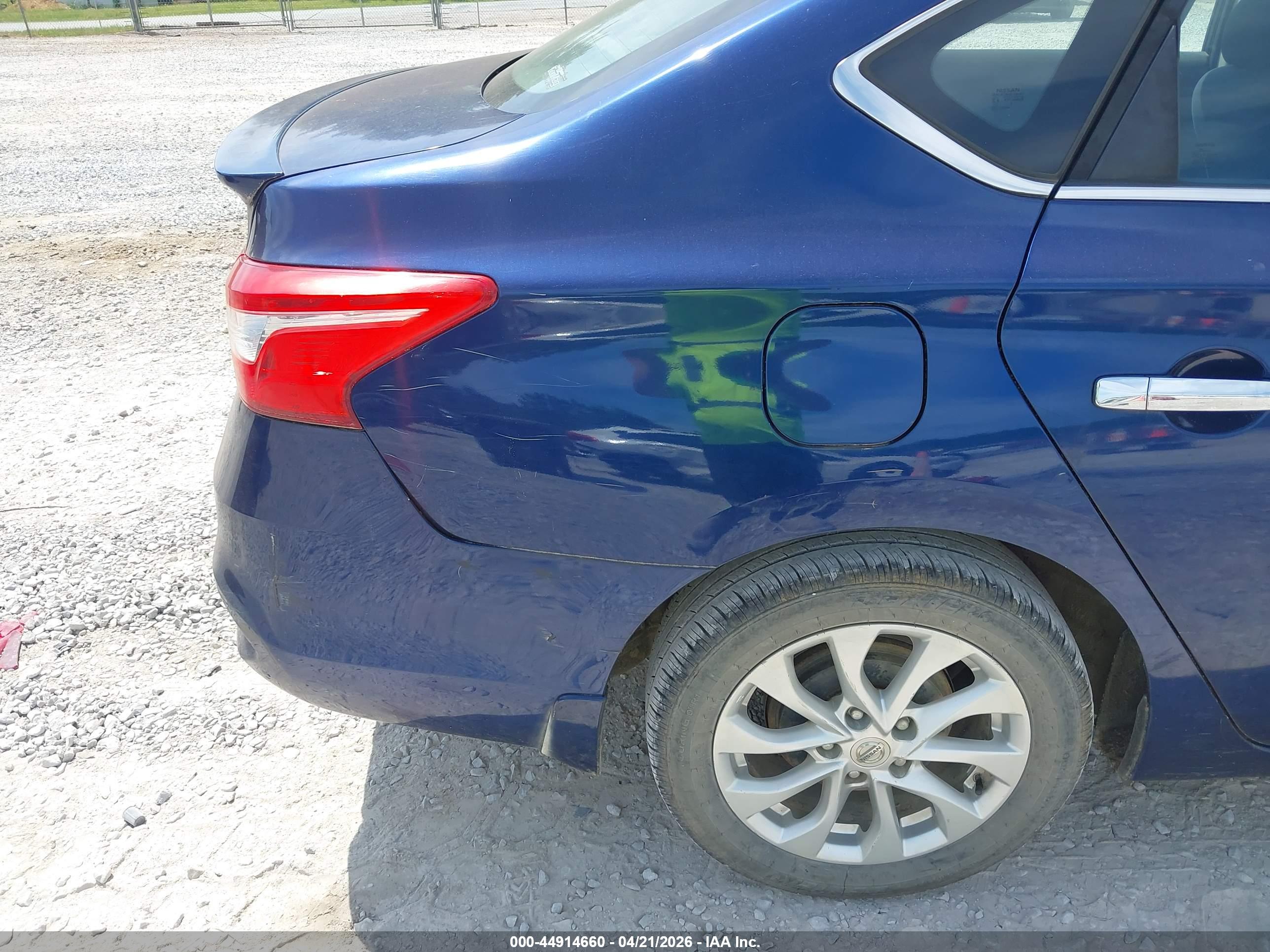 NISSAN SENTRA image 6