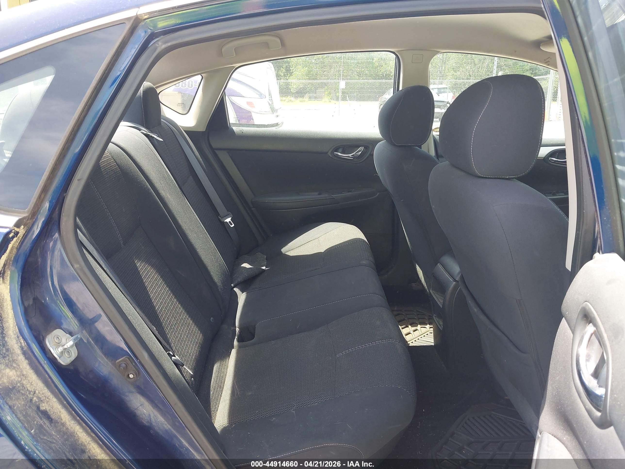 NISSAN SENTRA image 8