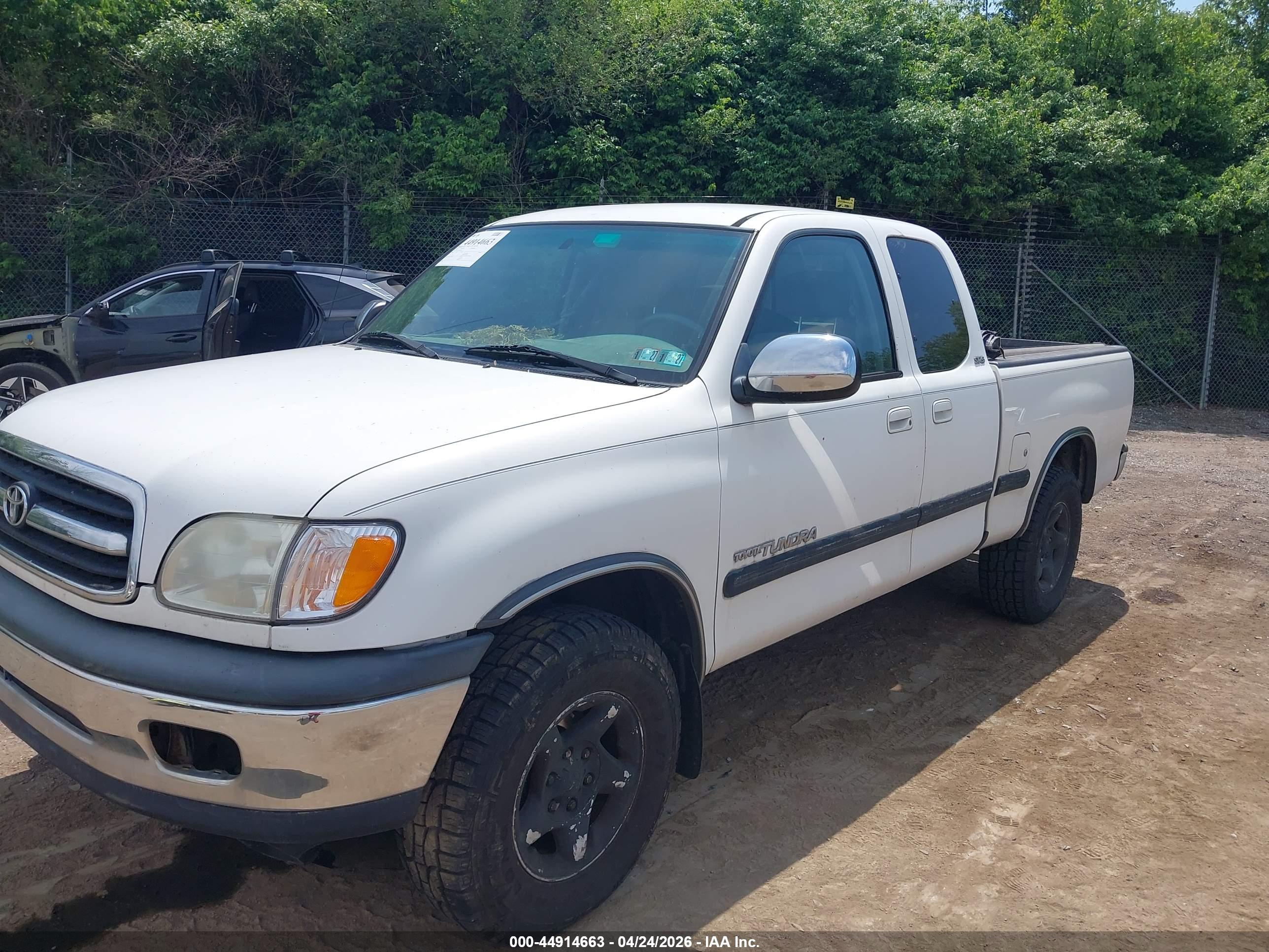 TOYOTA TUNDRA image 2