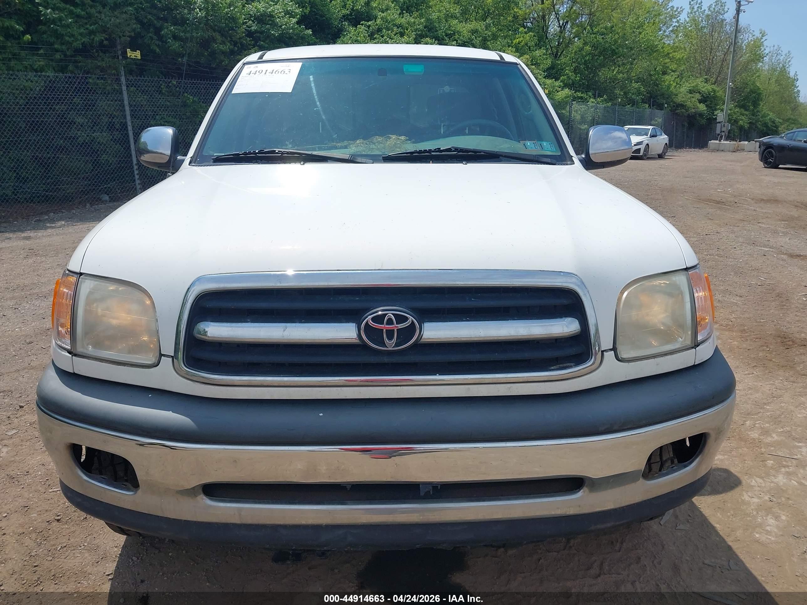 TOYOTA TUNDRA image 6