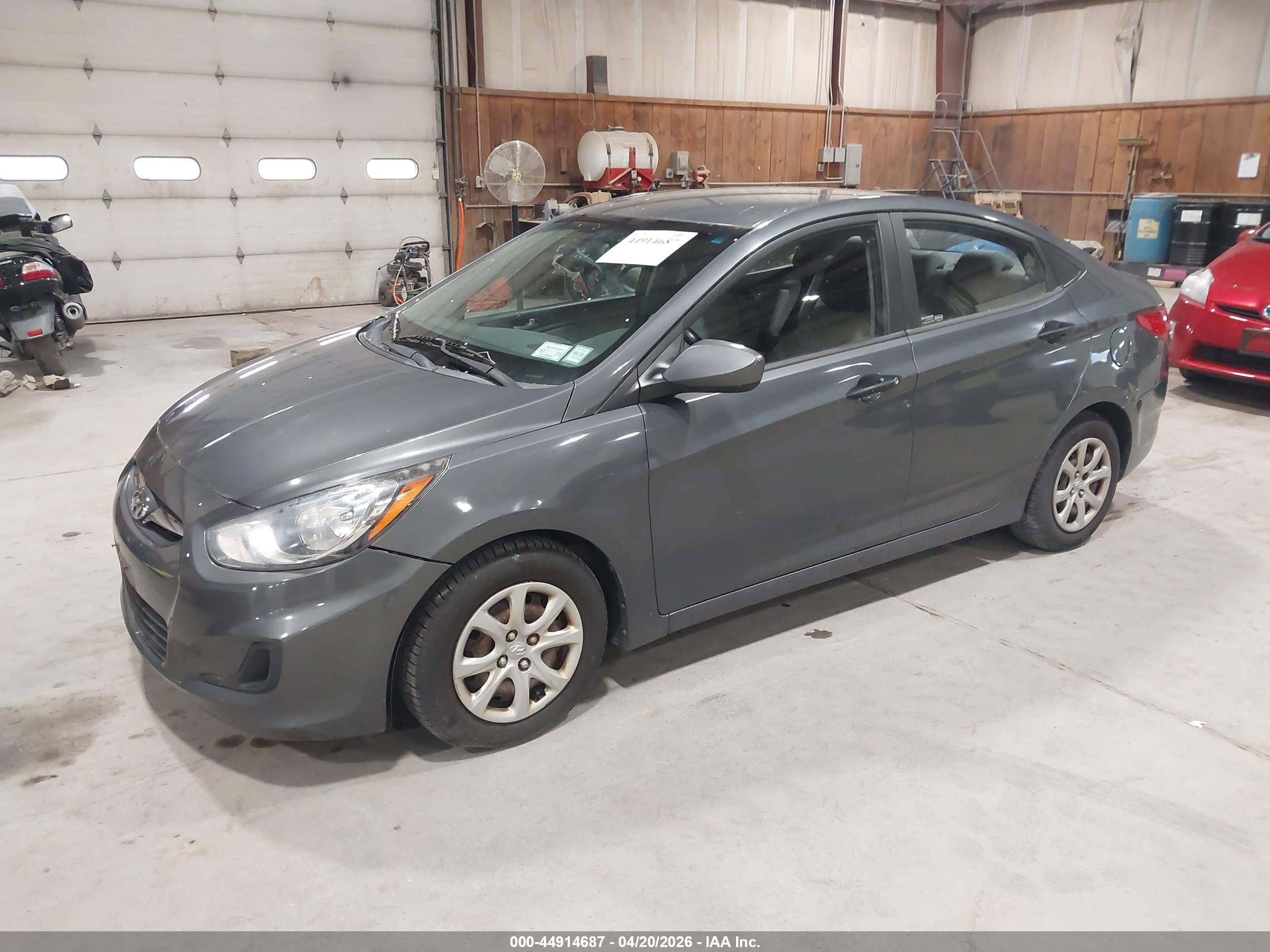HYUNDAI ACCENT image 2
