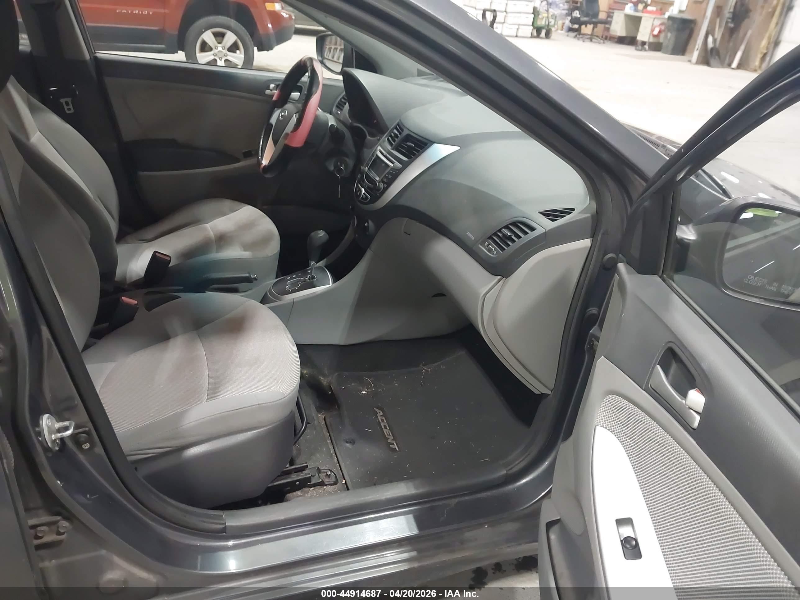 HYUNDAI ACCENT image 5