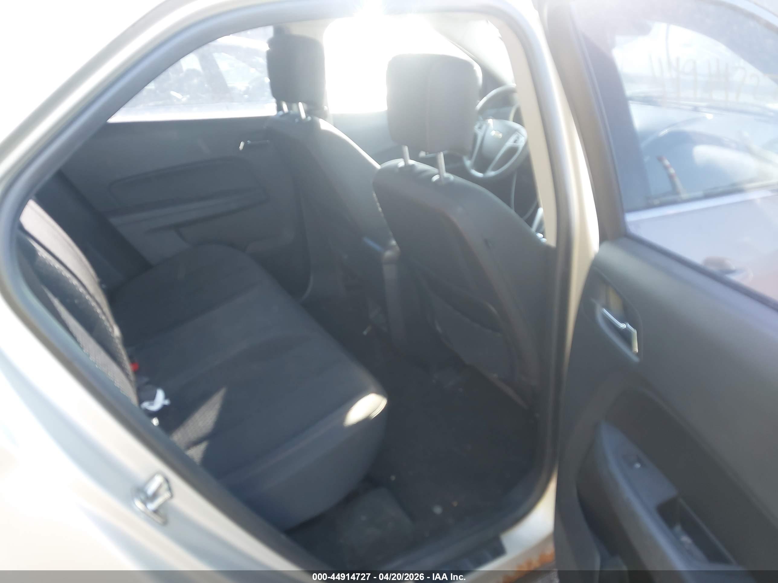 CHEVROLET EQUINOX image 8