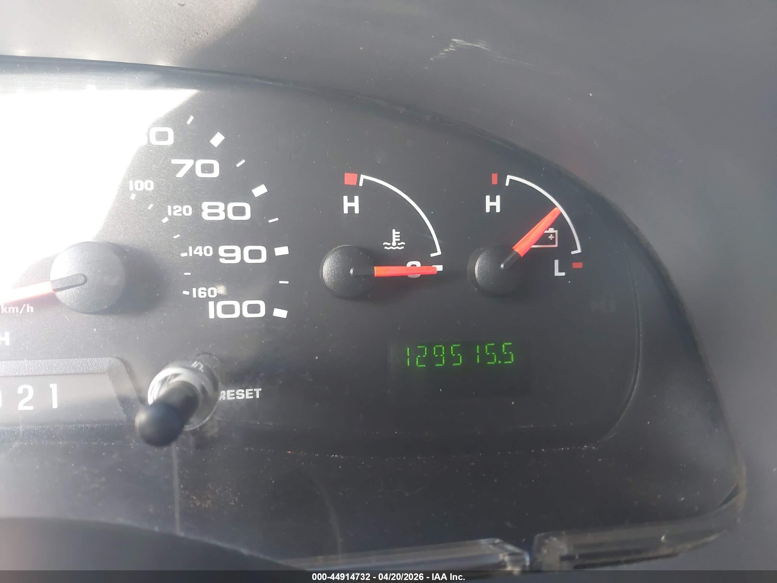FORD E-150 image 7