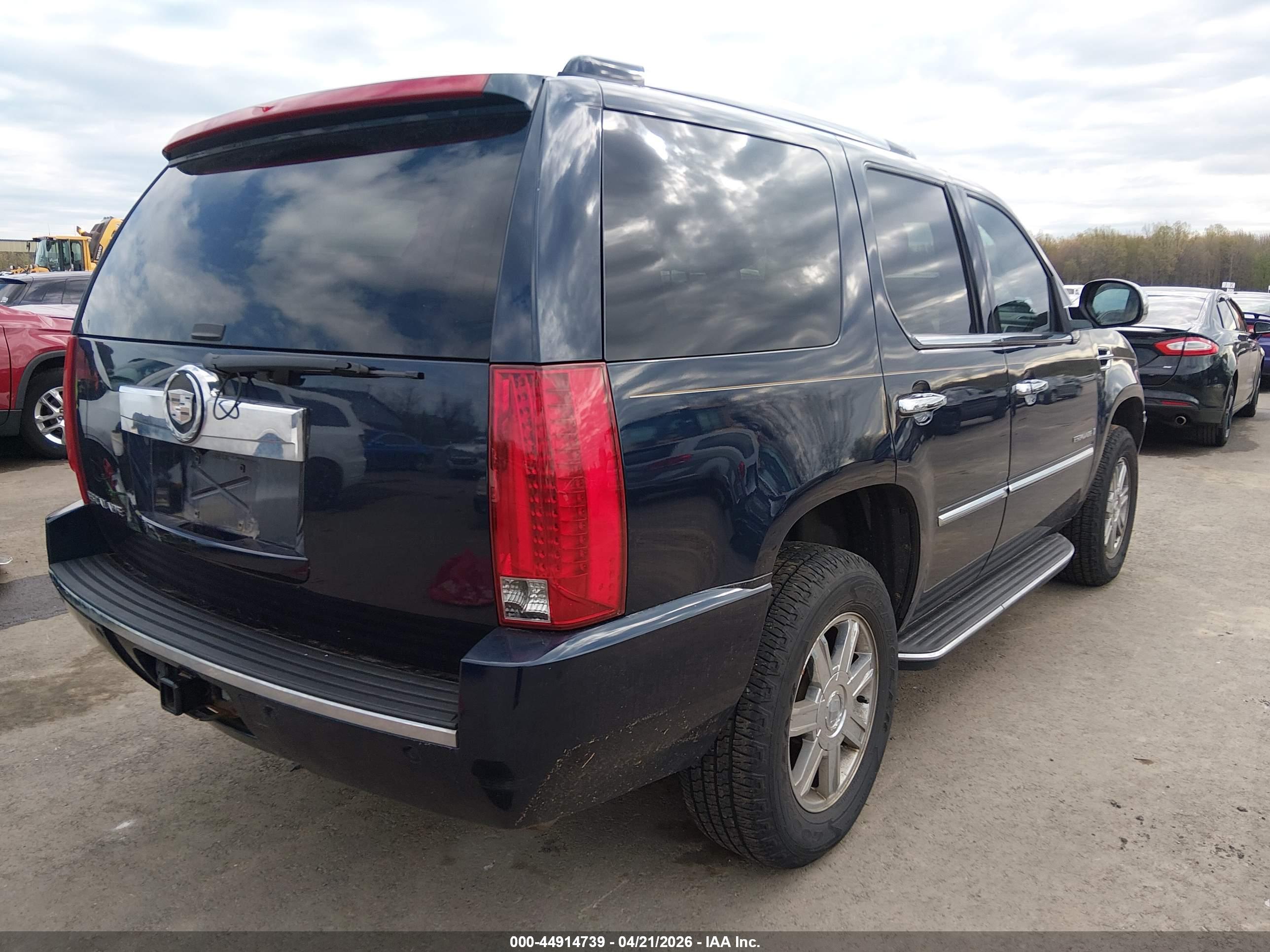 CADILLAC ESCALADE image 4