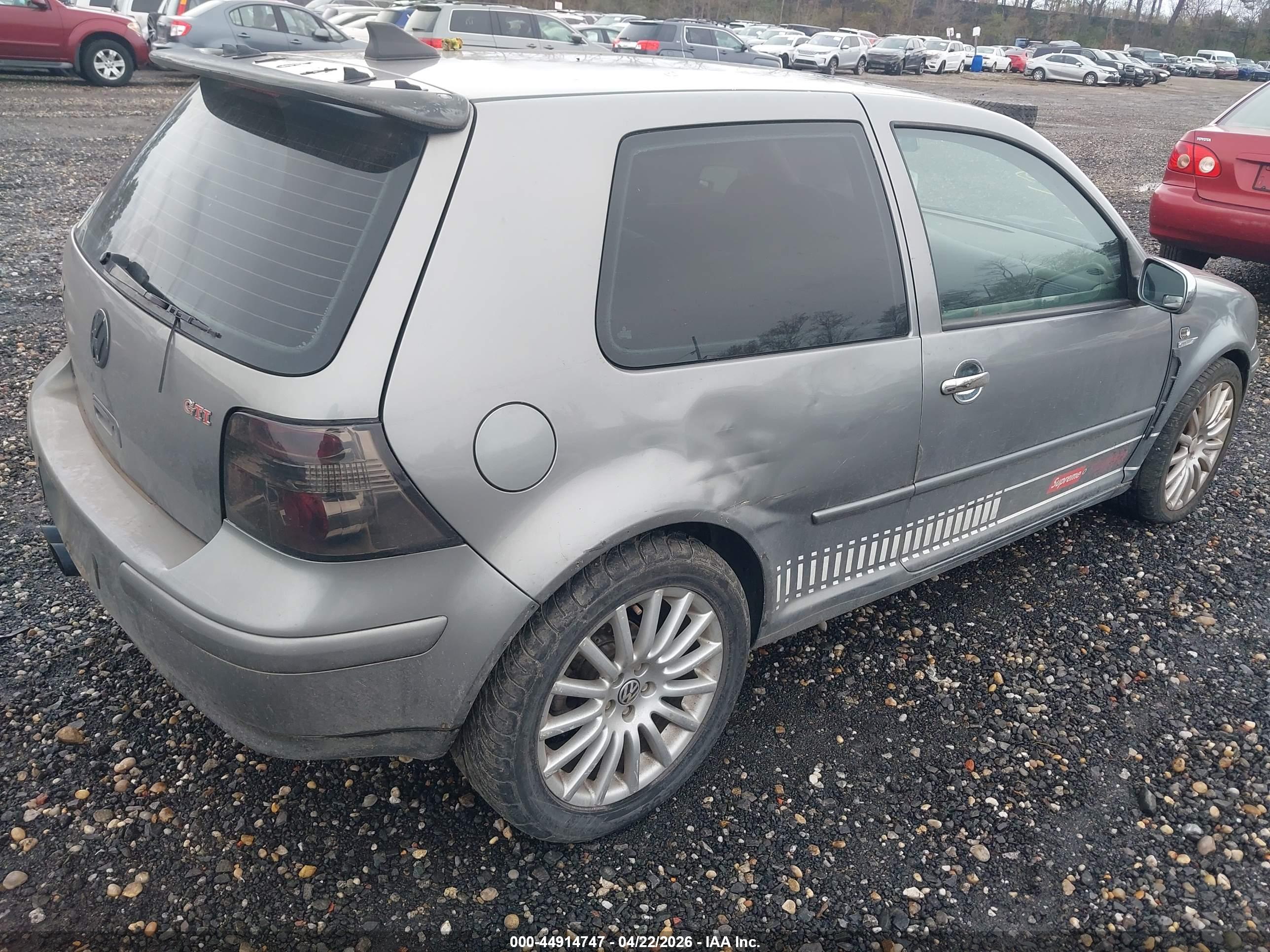 VOLKSWAGEN GTI image 6