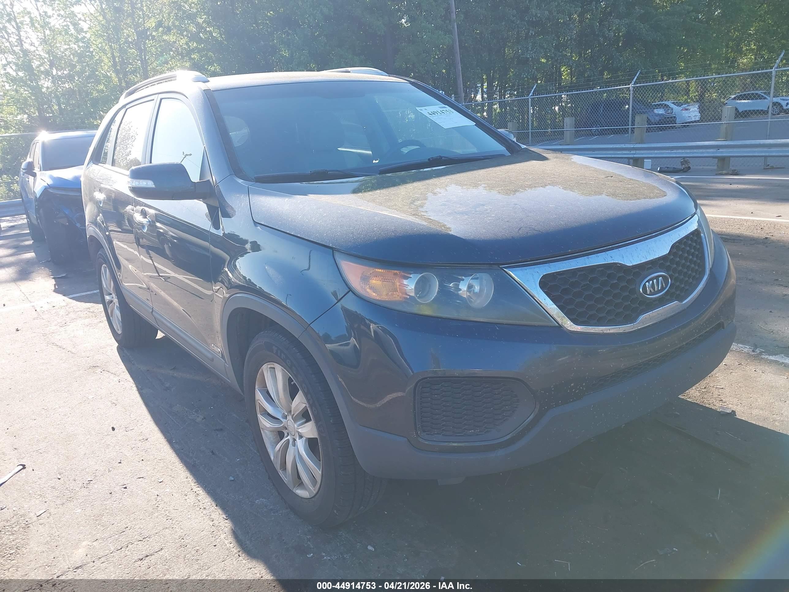 KIA SORENTO image 6