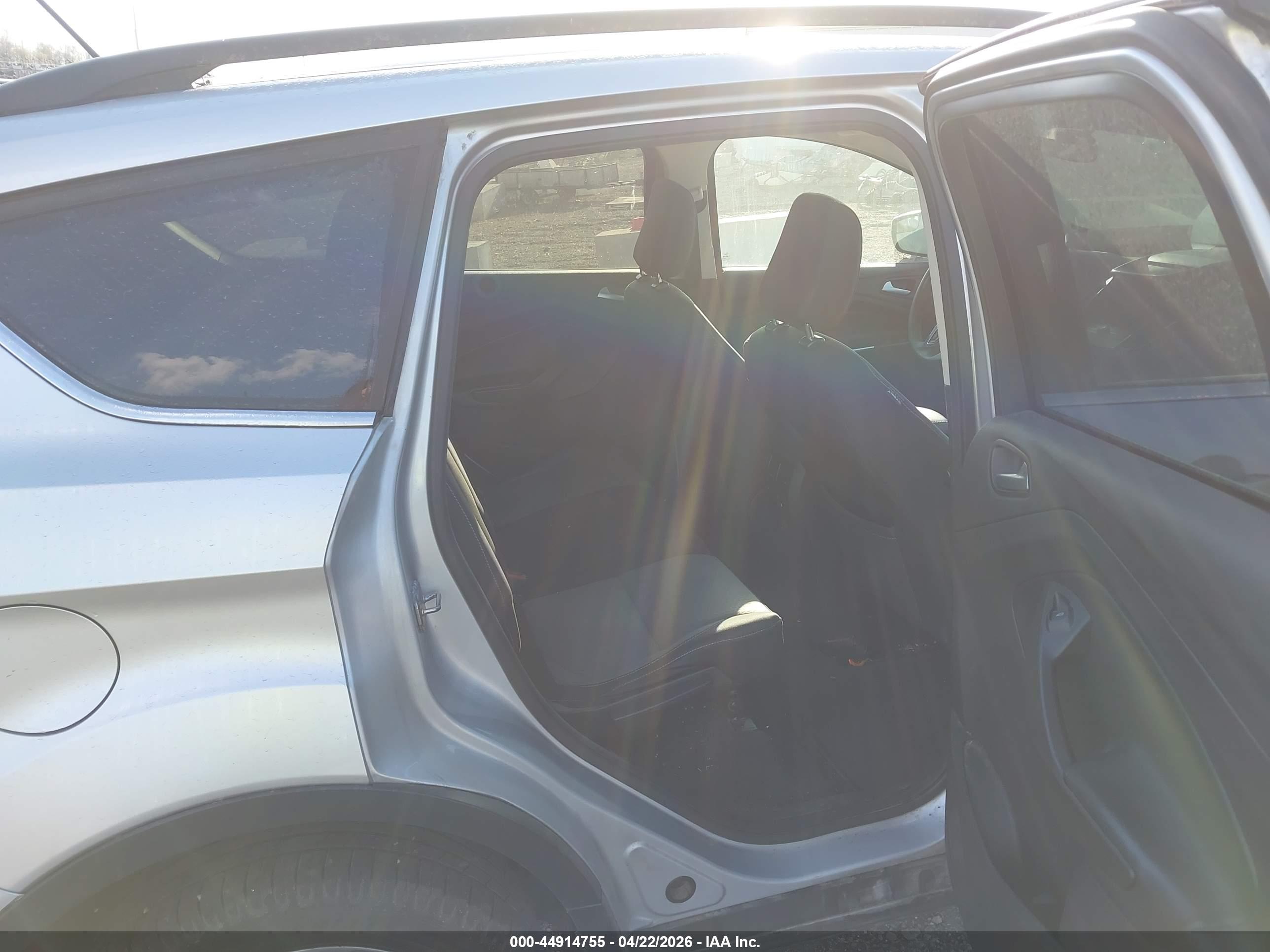 FORD ESCAPE image 8