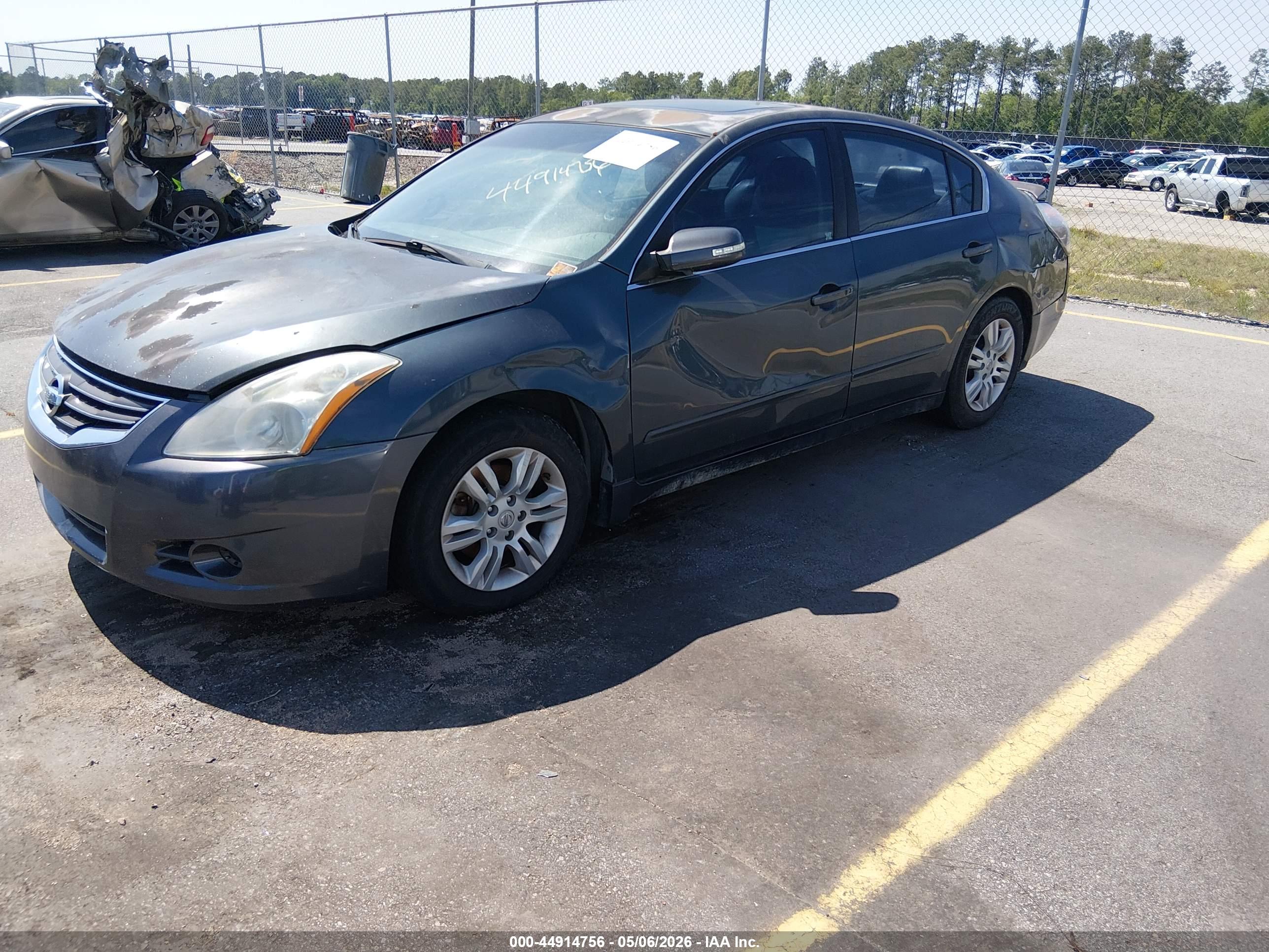 NISSAN ALTIMA image 2