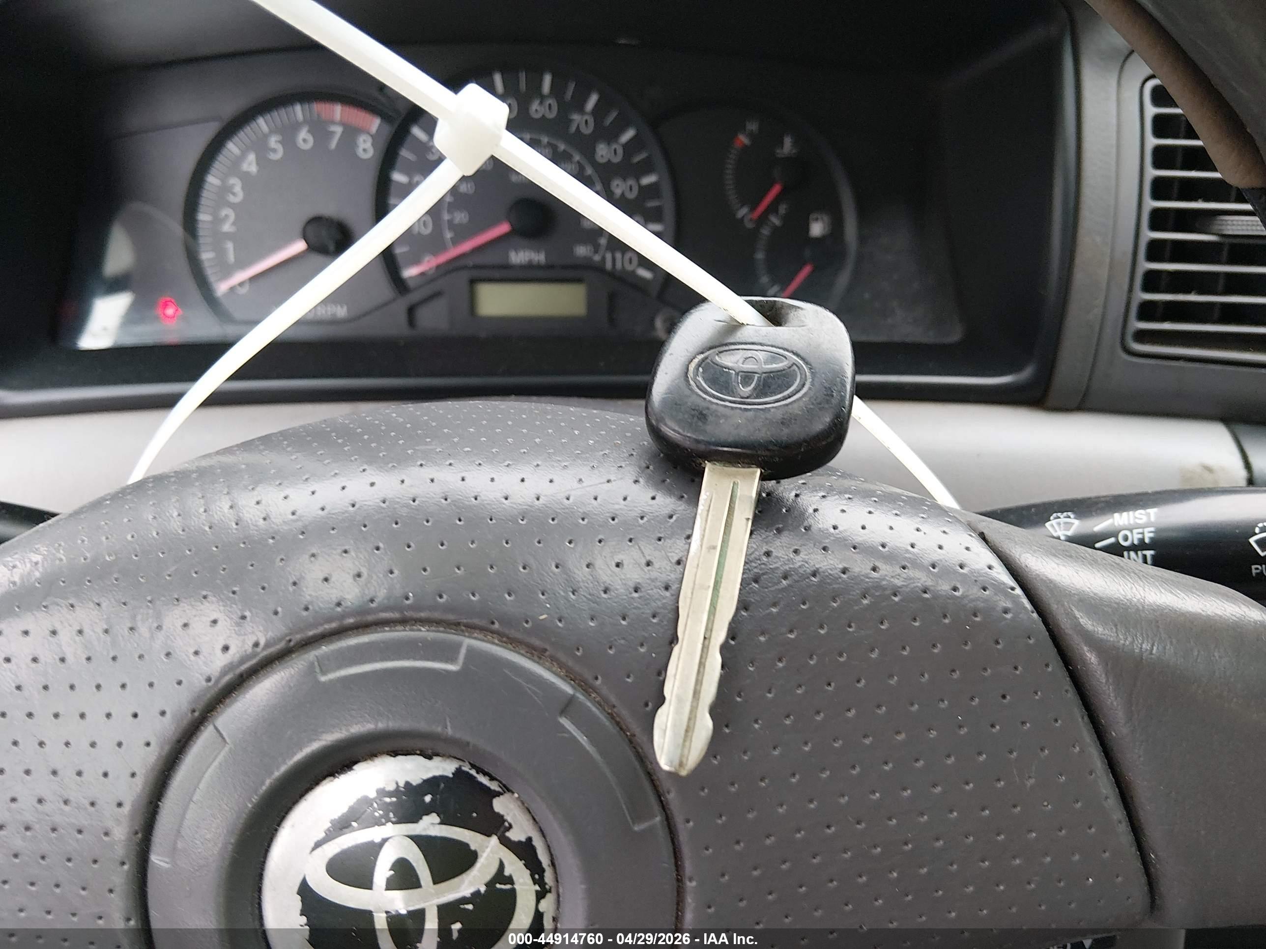 TOYOTA COROLLA image 11