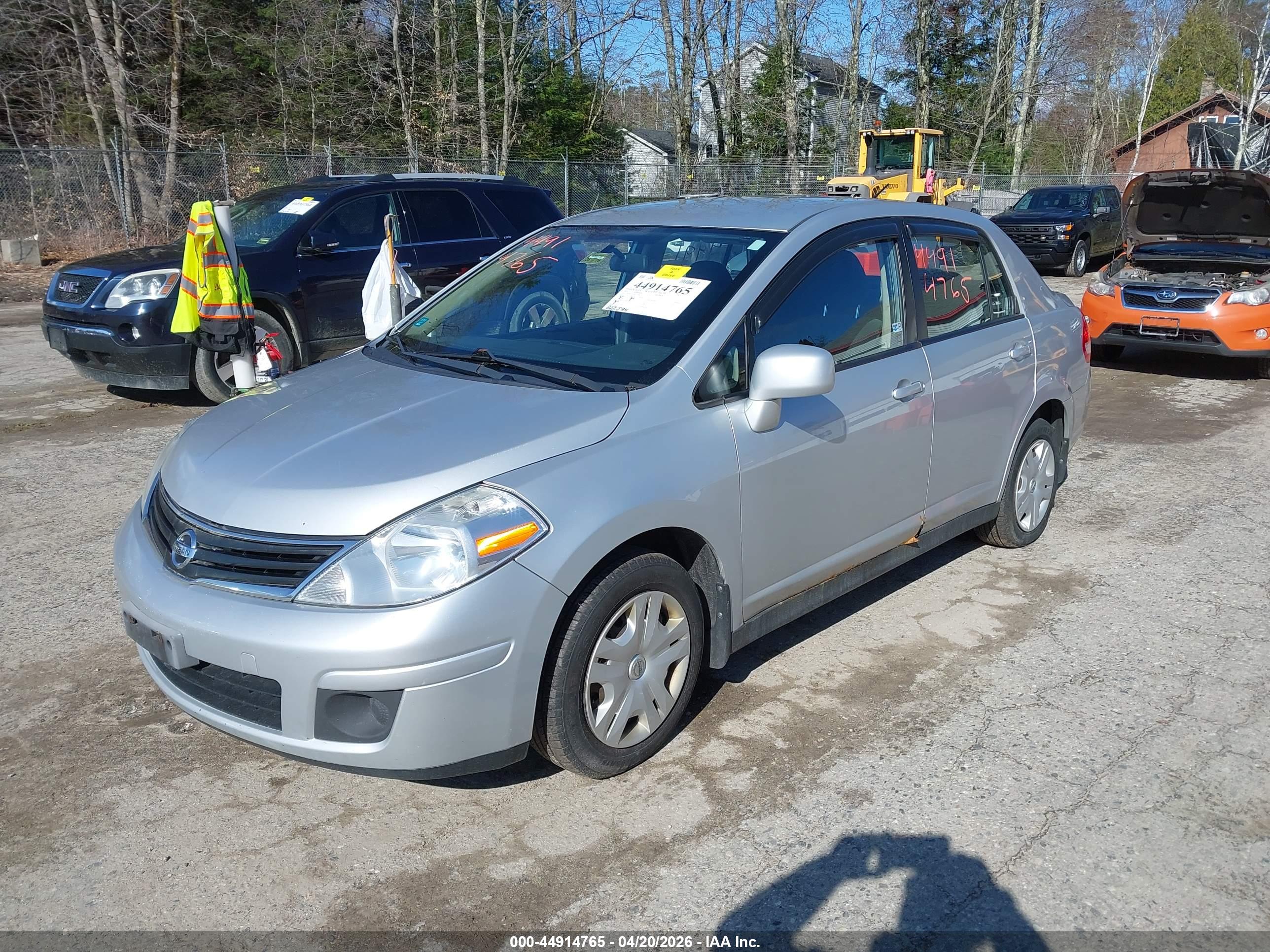 NISSAN VERSA image 2
