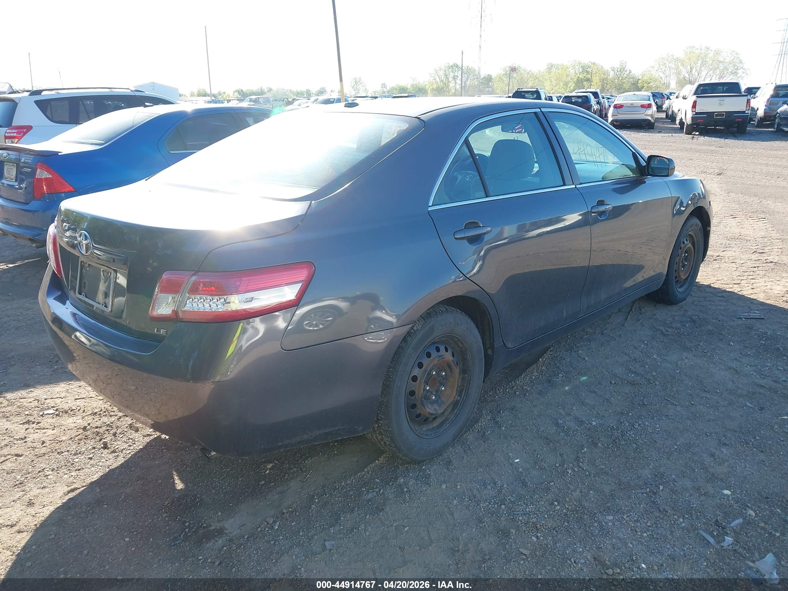 TOYOTA CAMRY image 4