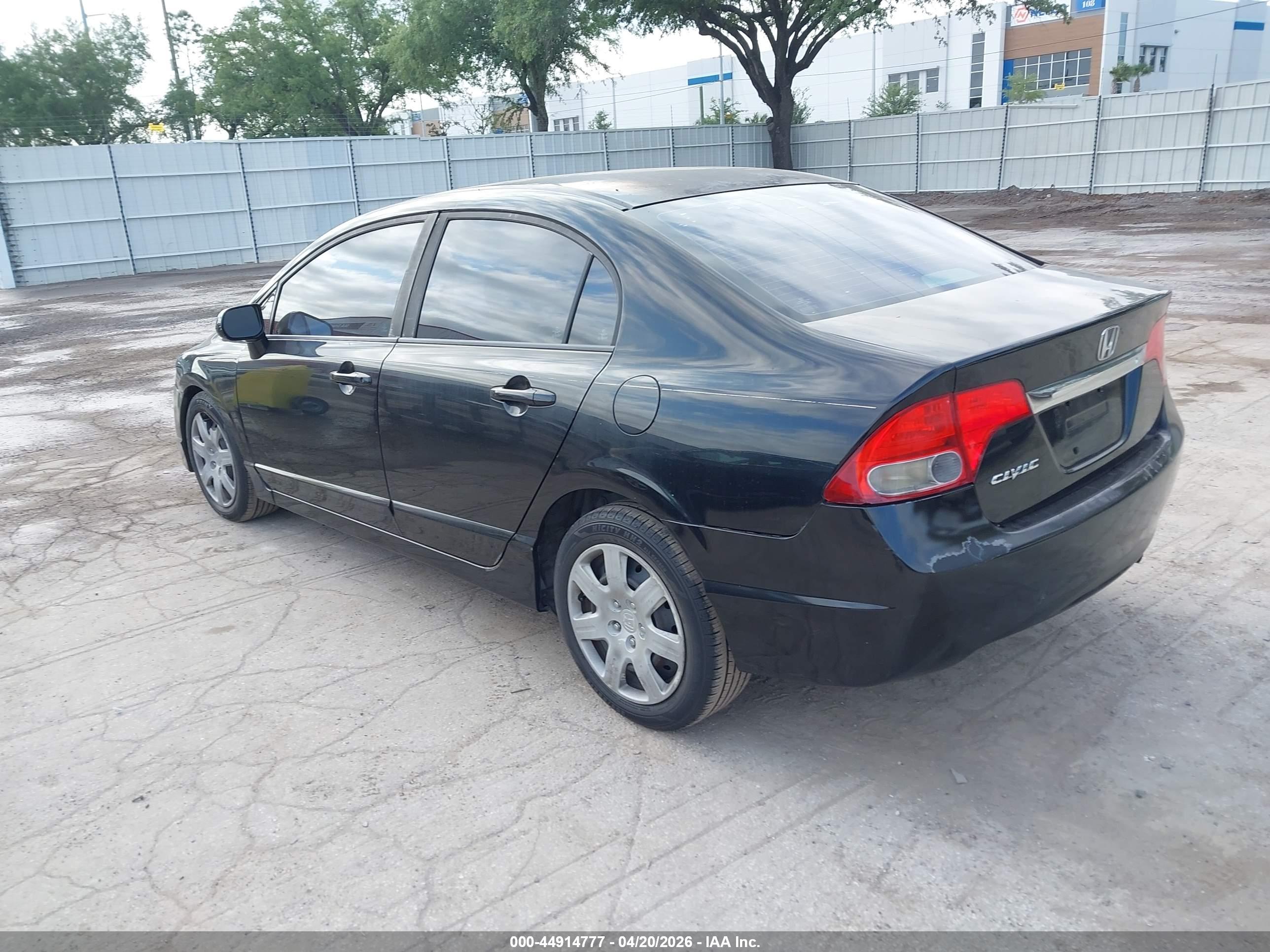 HONDA CIVIC image 3