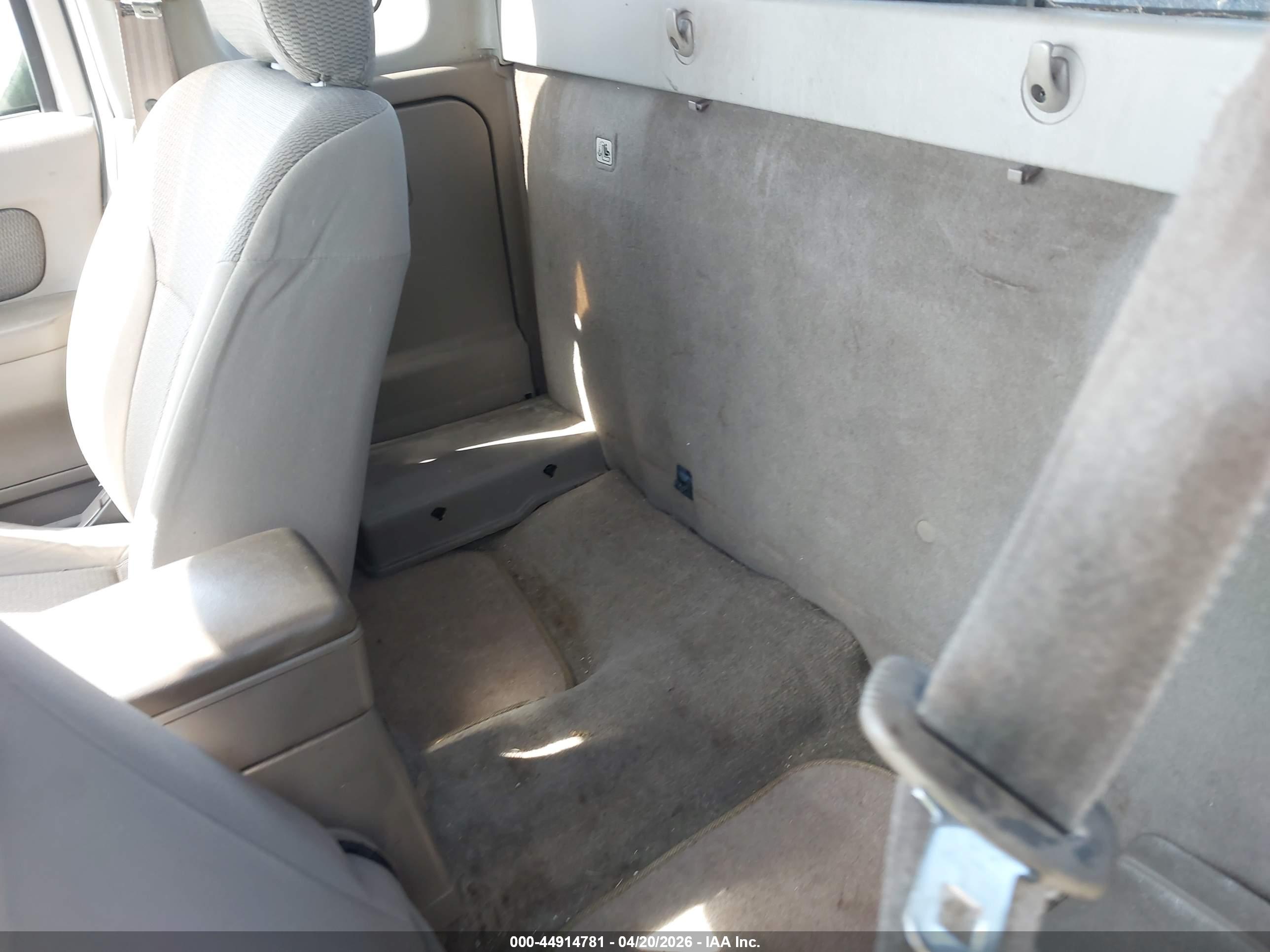 NISSAN FRONTIER image 8