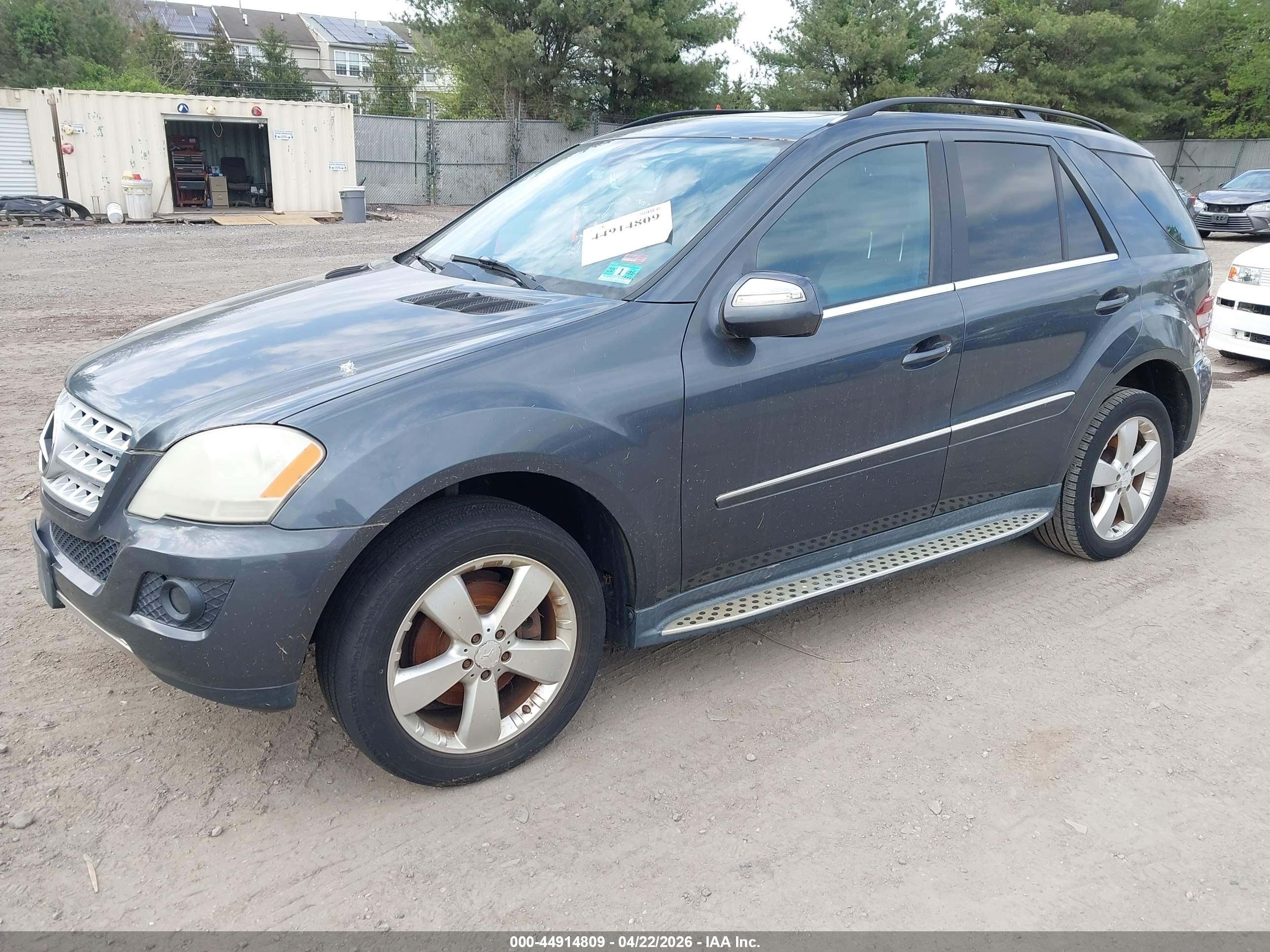 MERCEDES-BENZ ML image 2