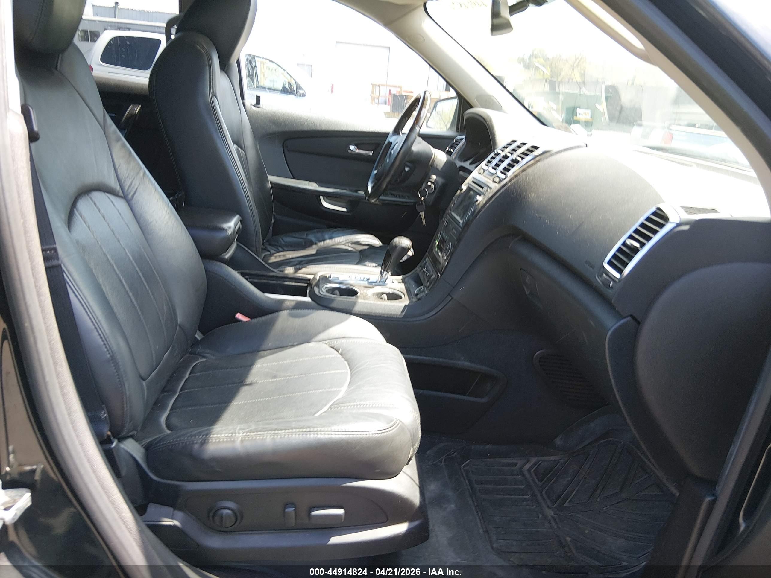 GMC ACADIA image 5
