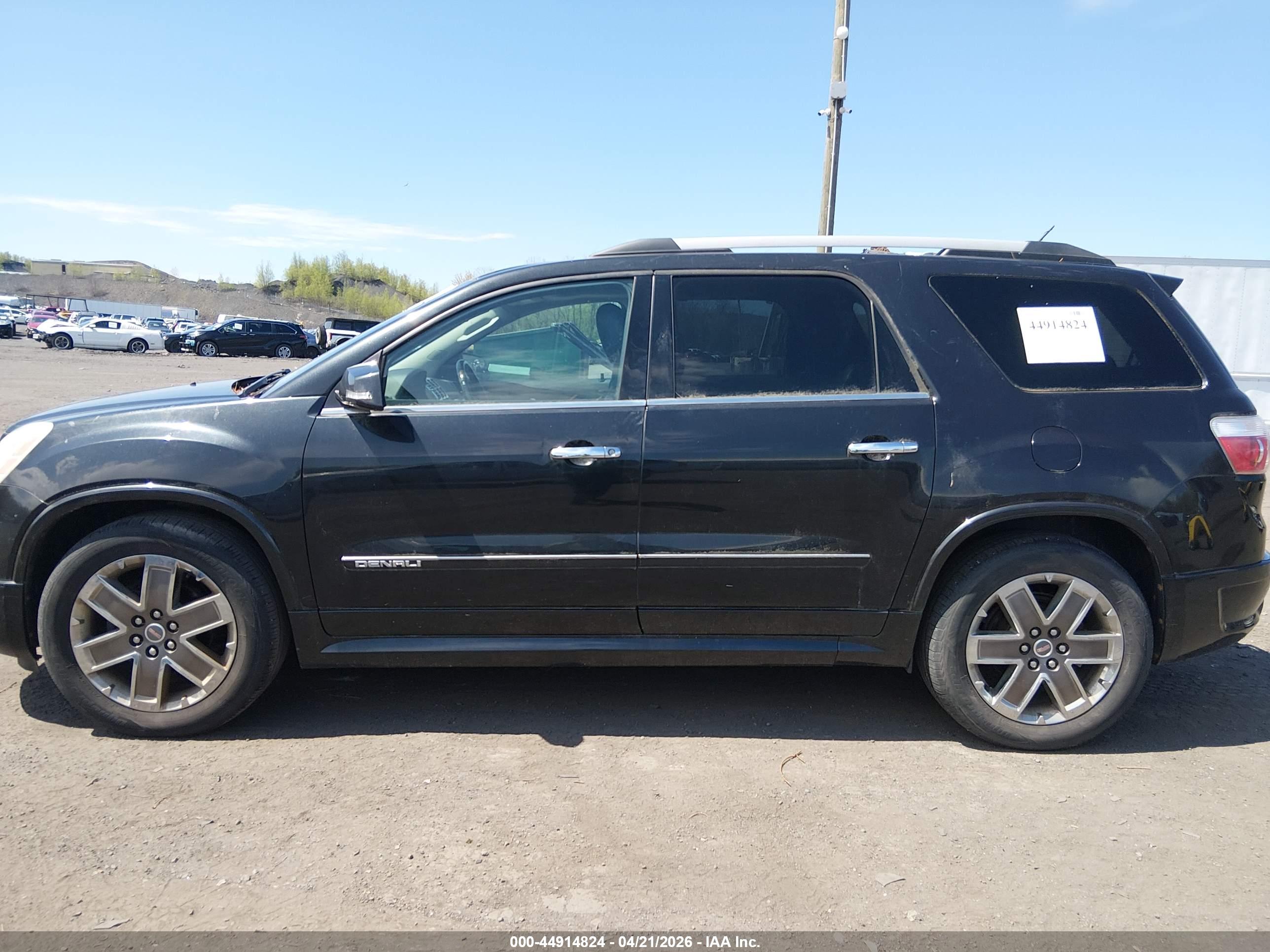 GMC ACADIA image 6