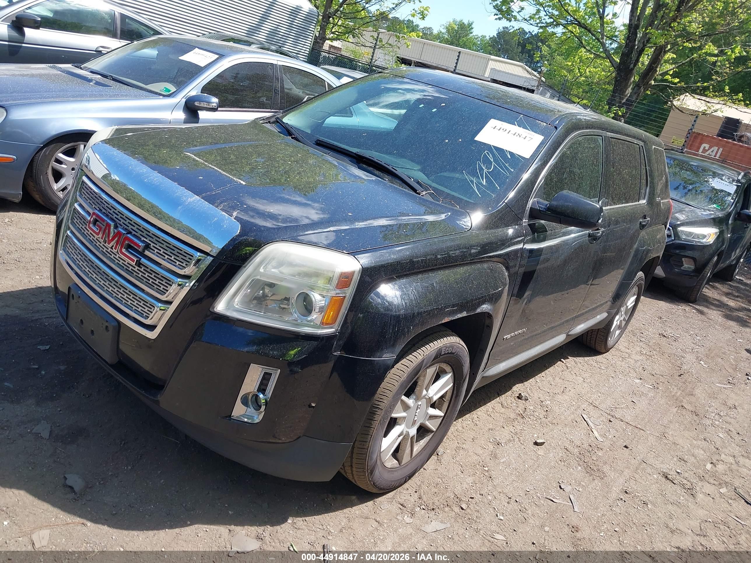 GMC TERRAIN image 2