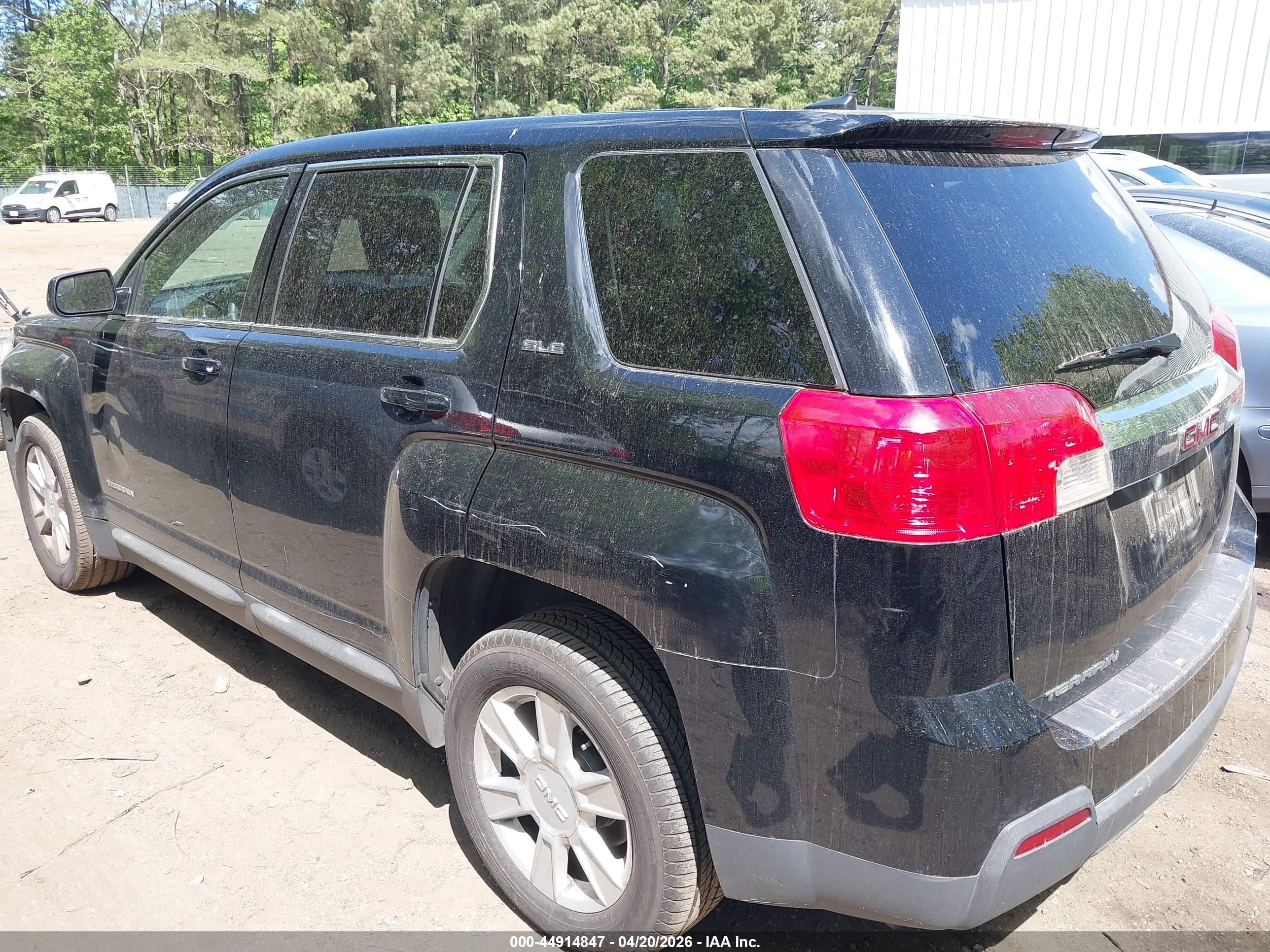 GMC TERRAIN image 3