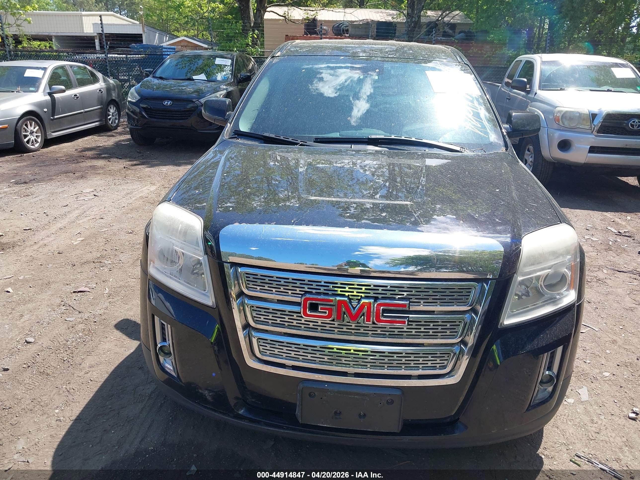 GMC TERRAIN image 6