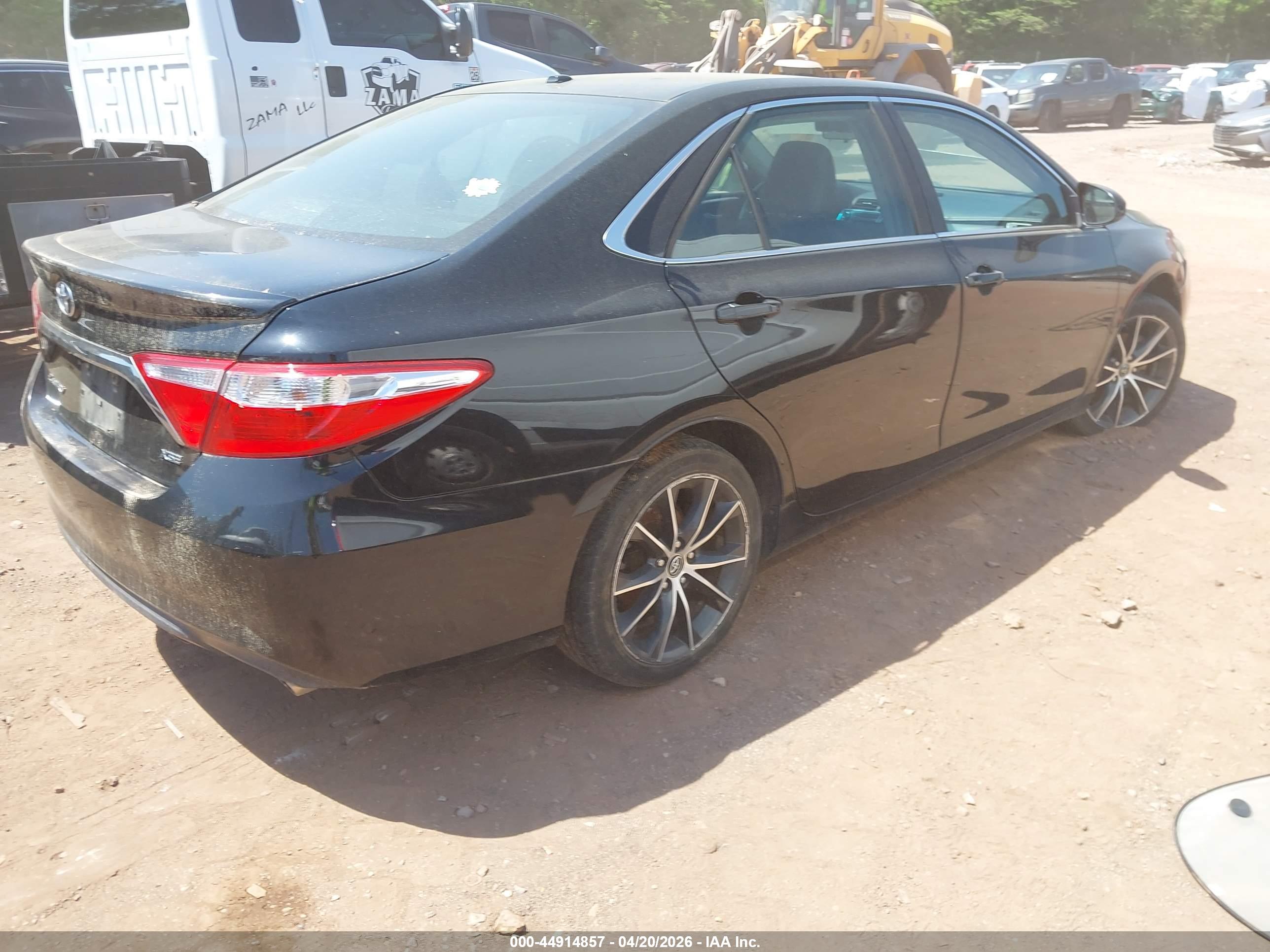 TOYOTA CAMRY image 4