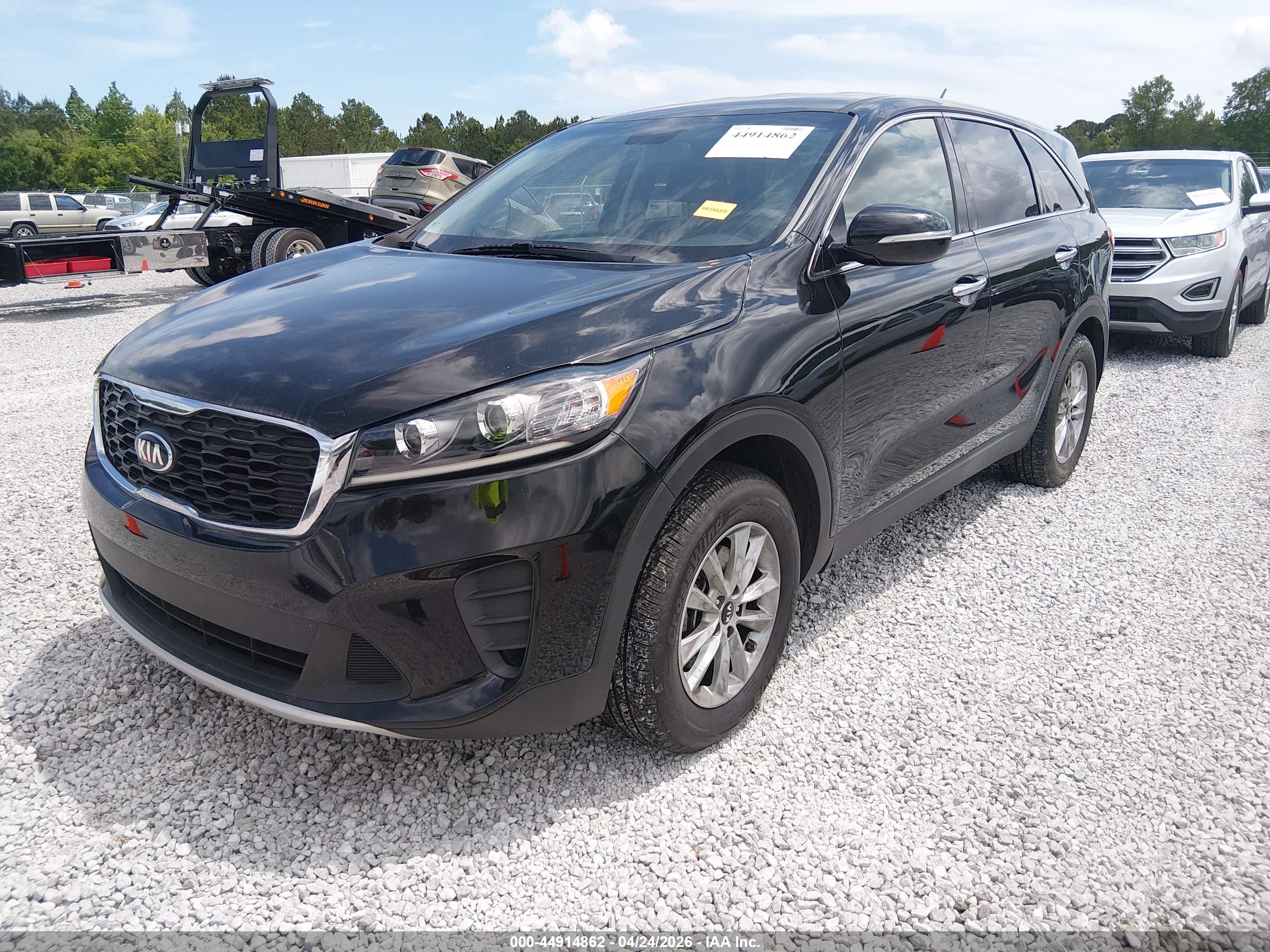 KIA SORENTO image 2