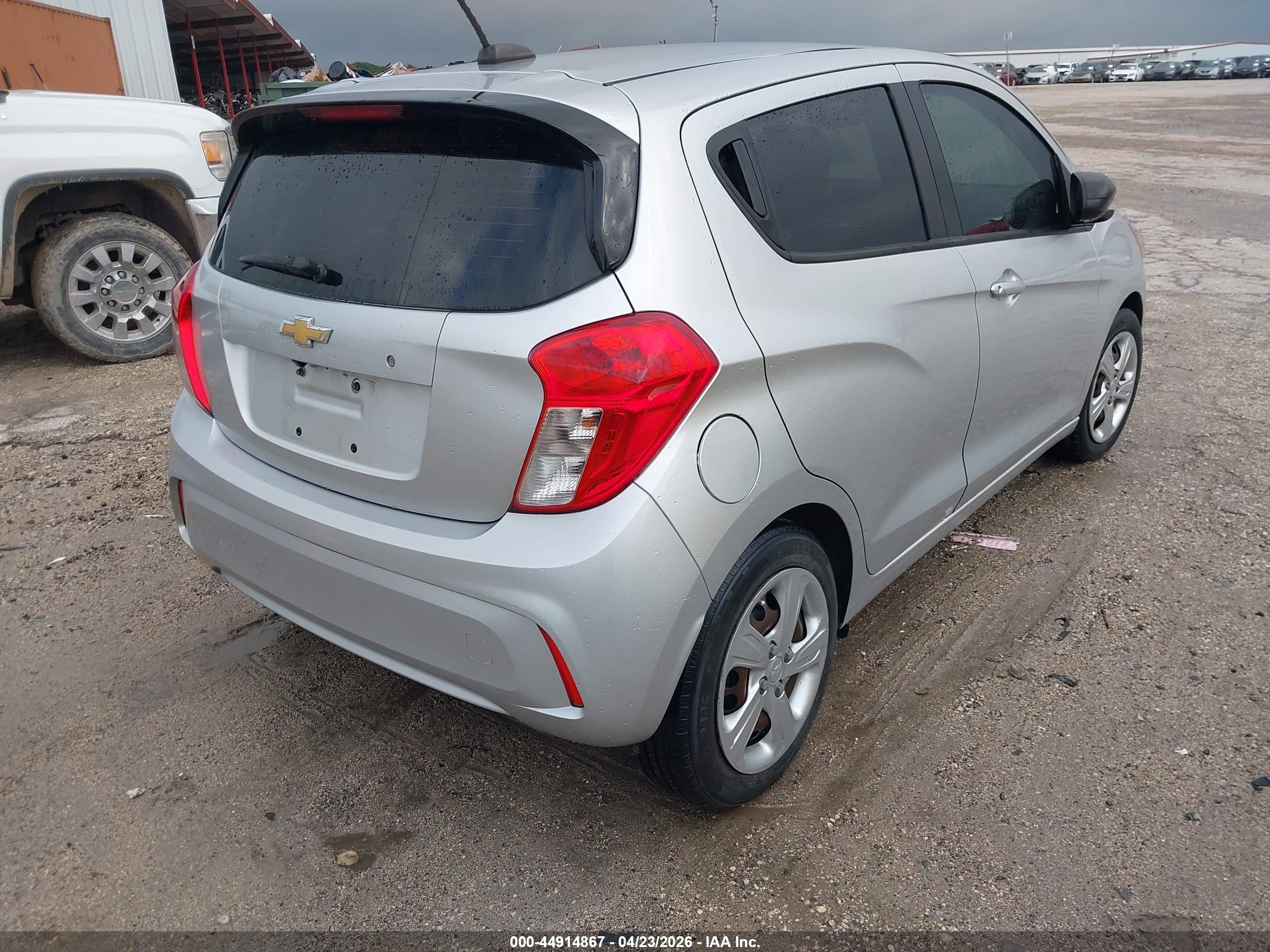 CHEVROLET SPARK image 4