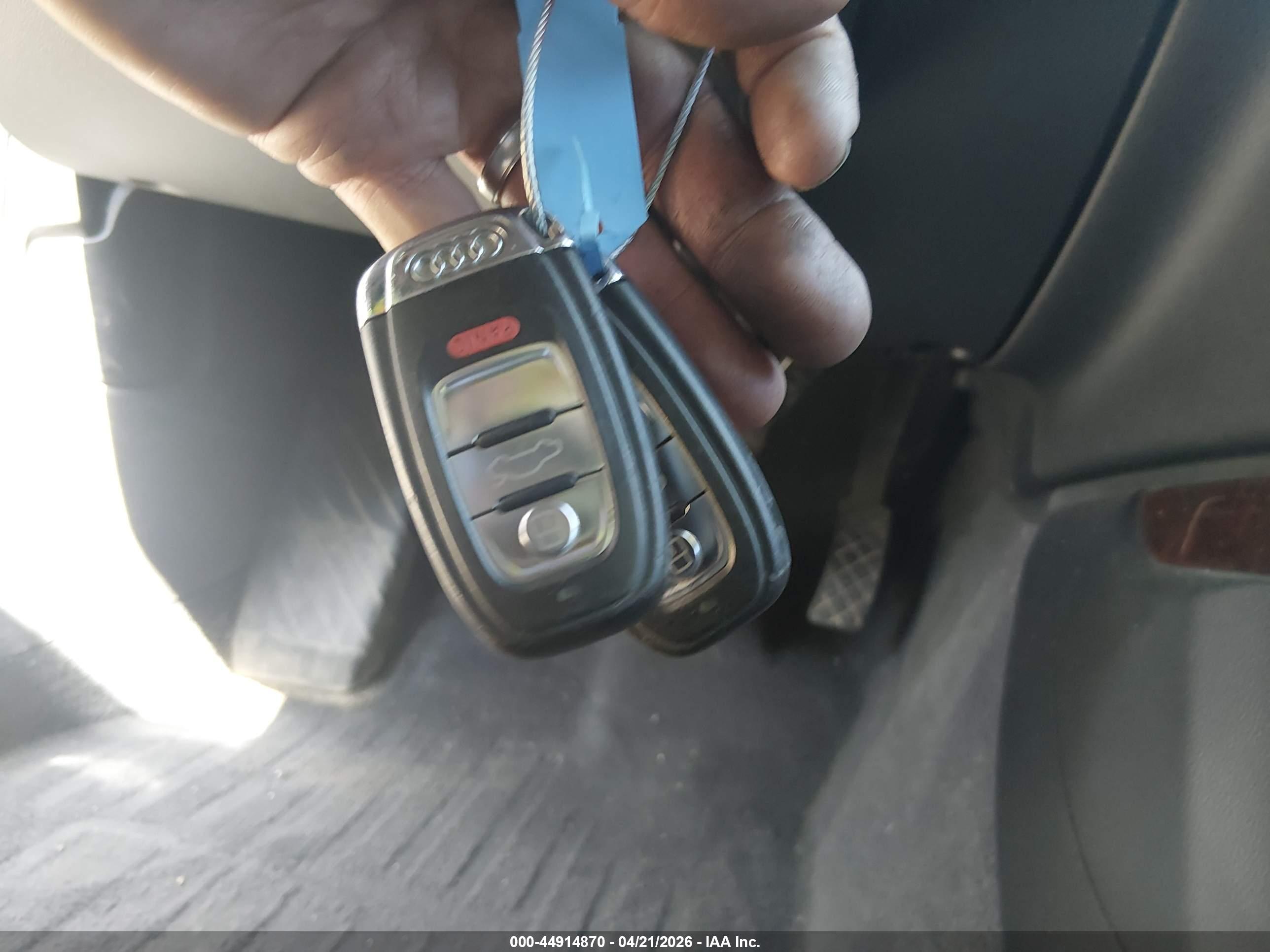 AUDI A4 image 11
