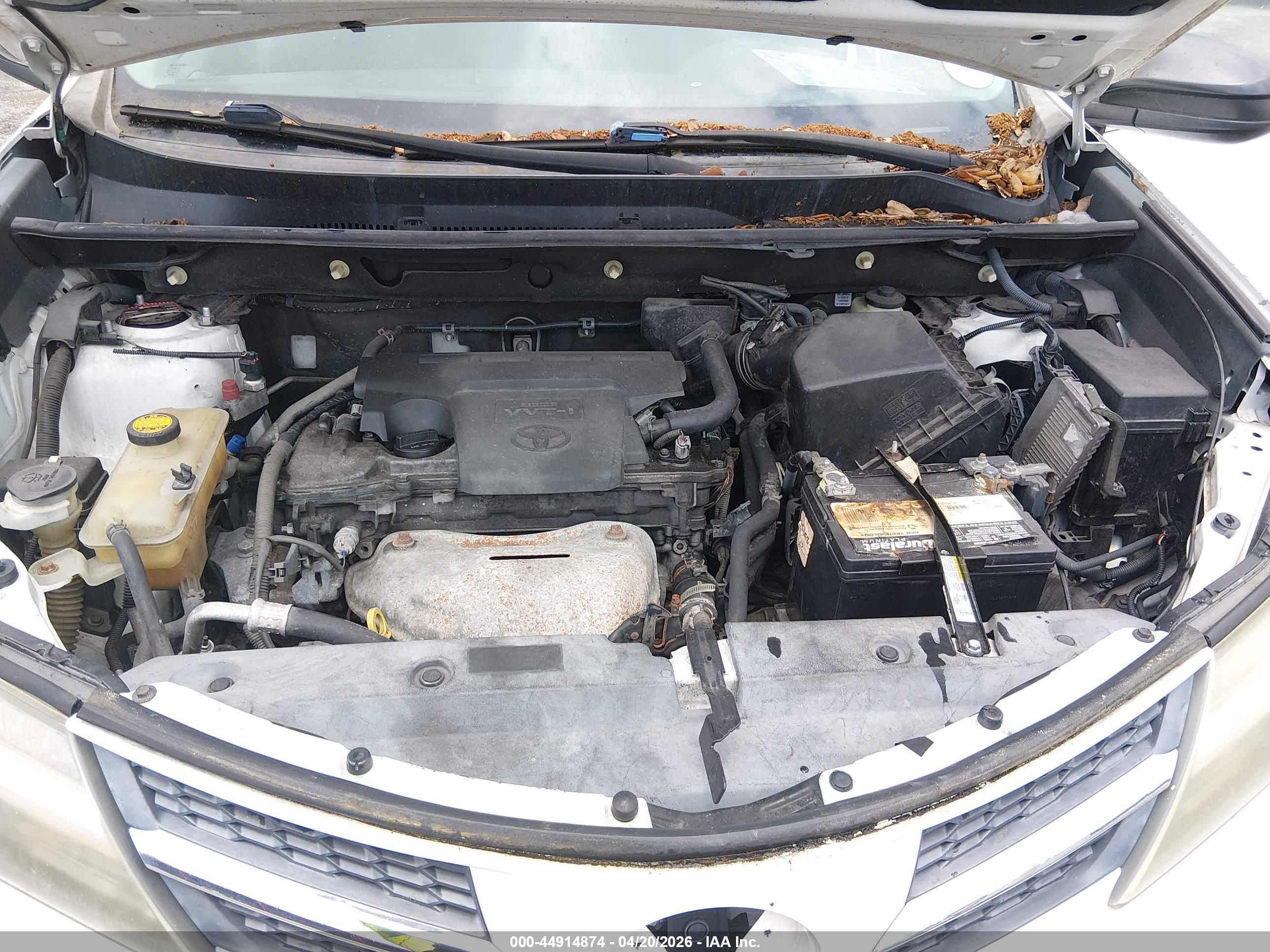 TOYOTA RAV4 image 10