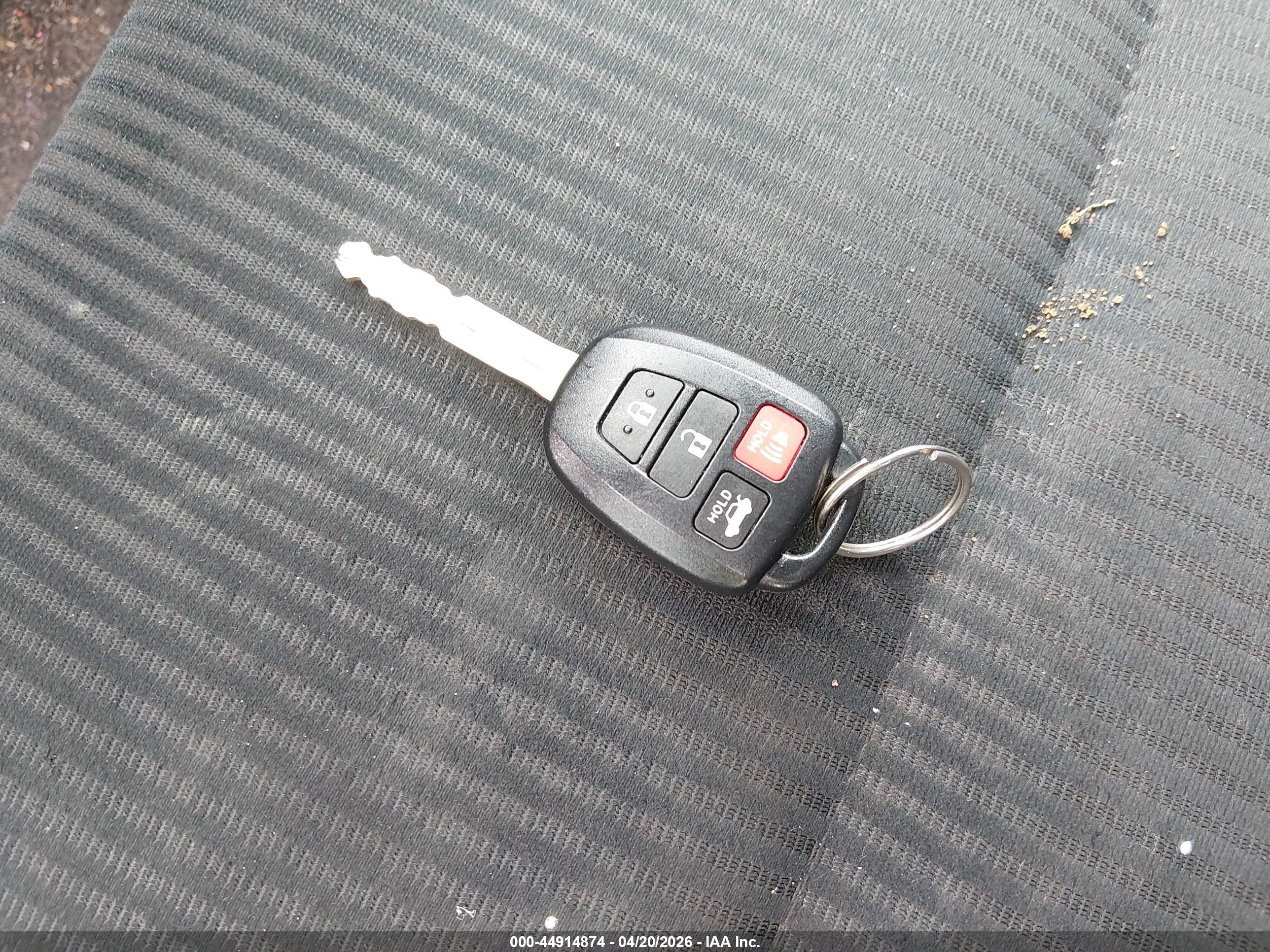 TOYOTA RAV4 image 11