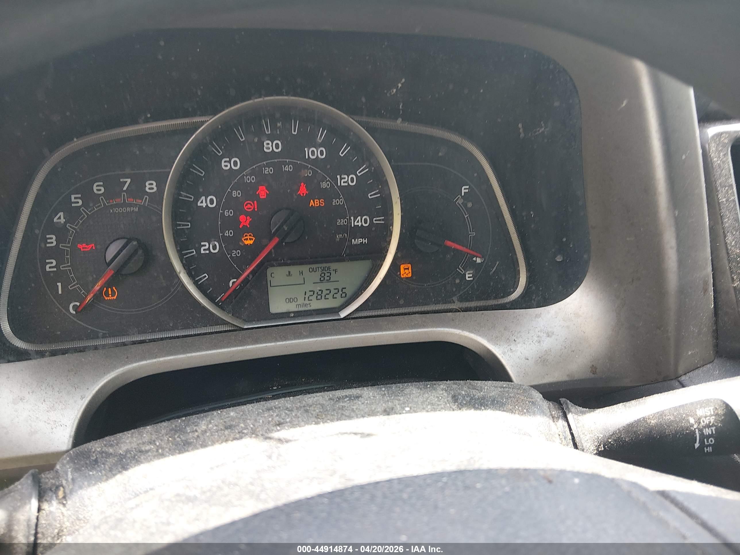 TOYOTA RAV4 image 7