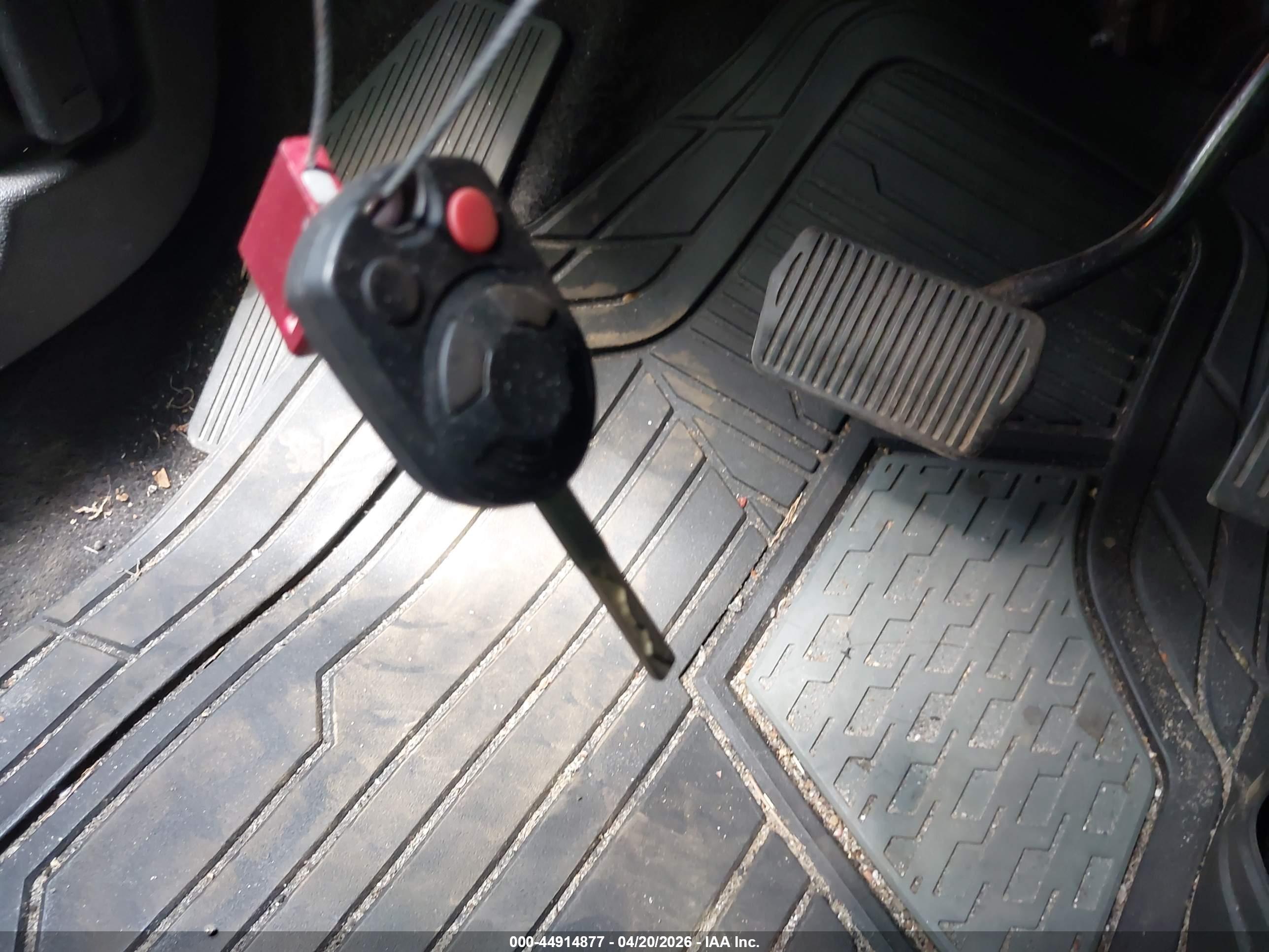 FORD ESCAPE image 11