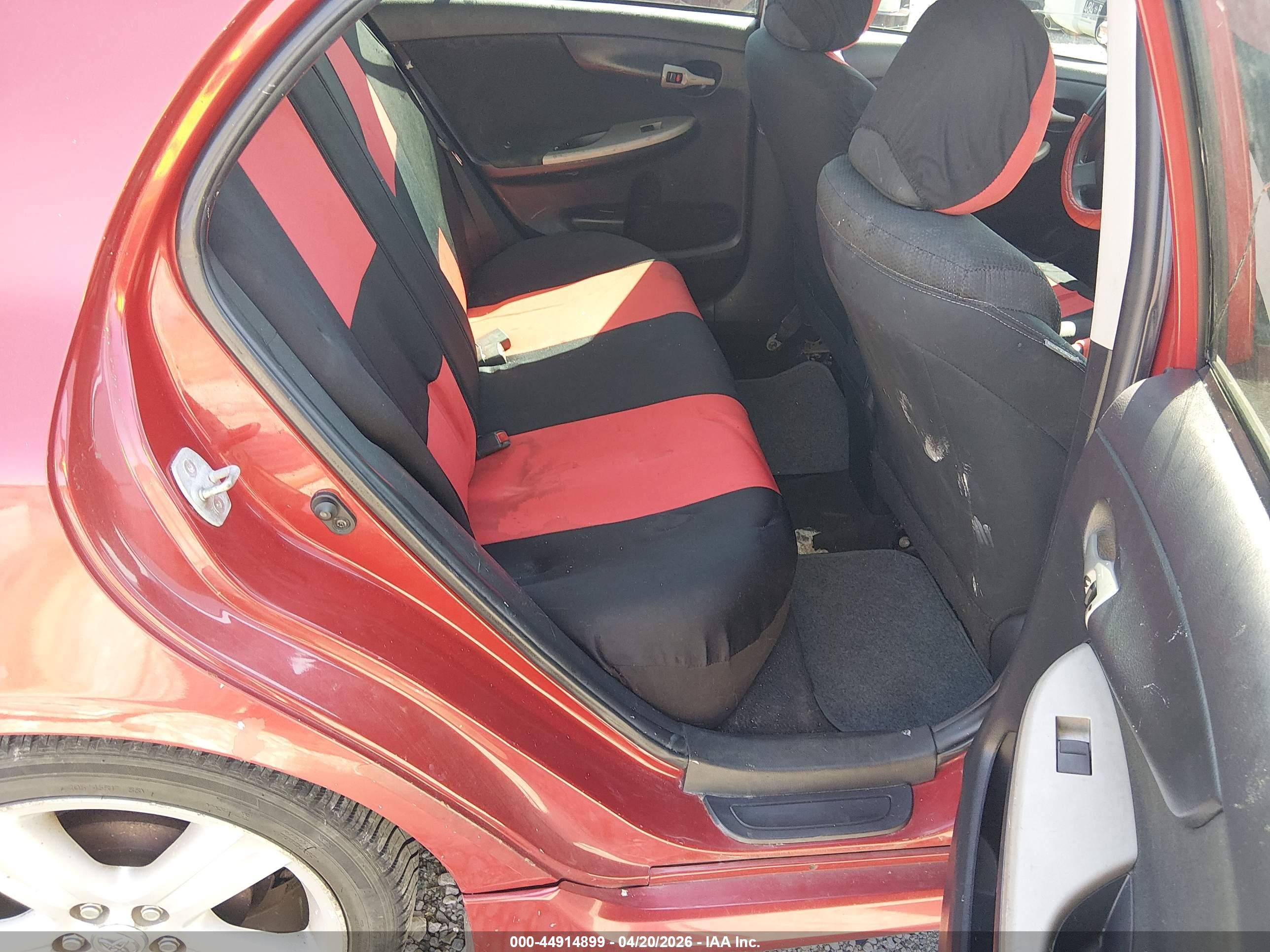 TOYOTA COROLLA image 8