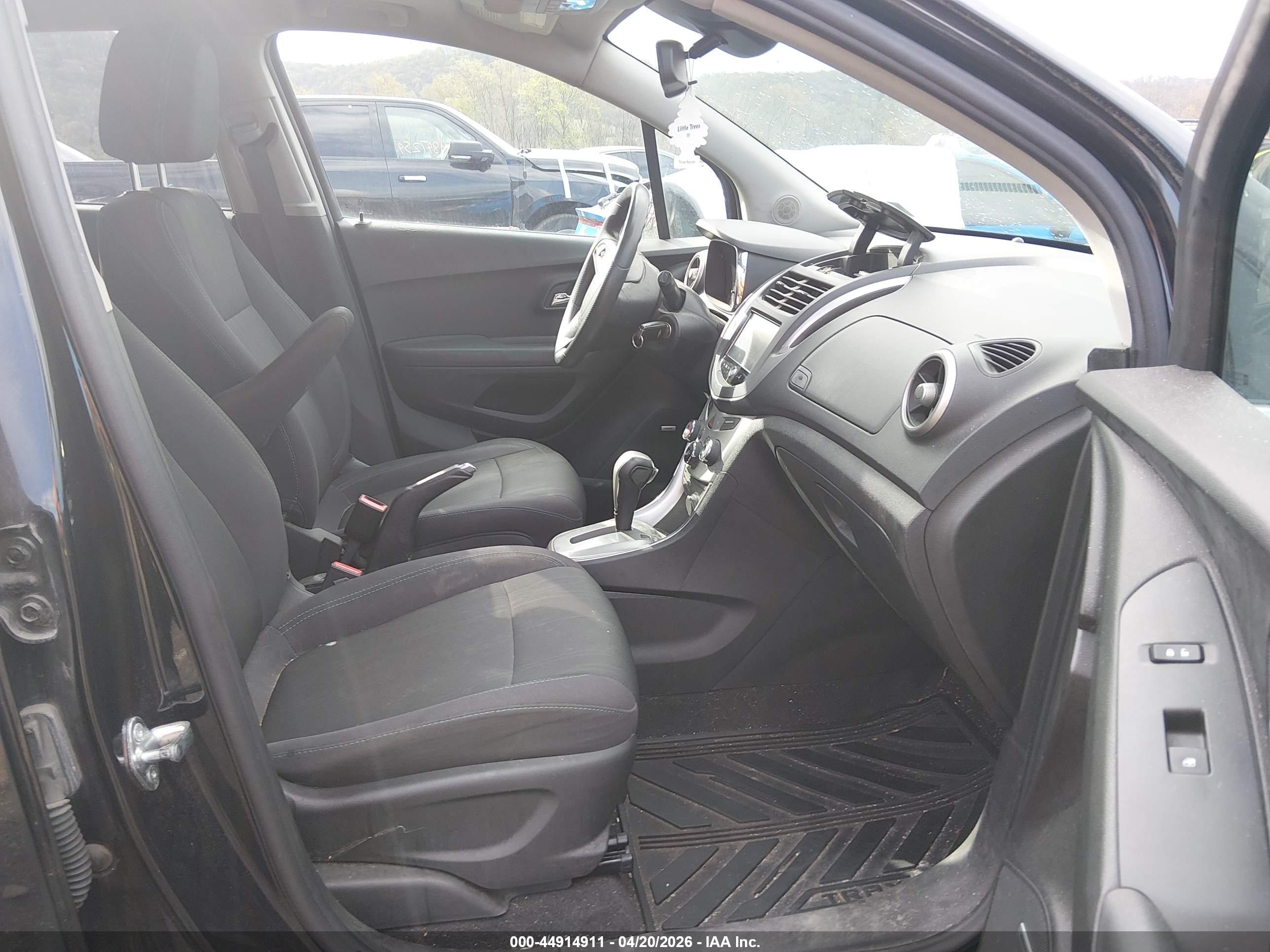 CHEVROLET TRAX image 5