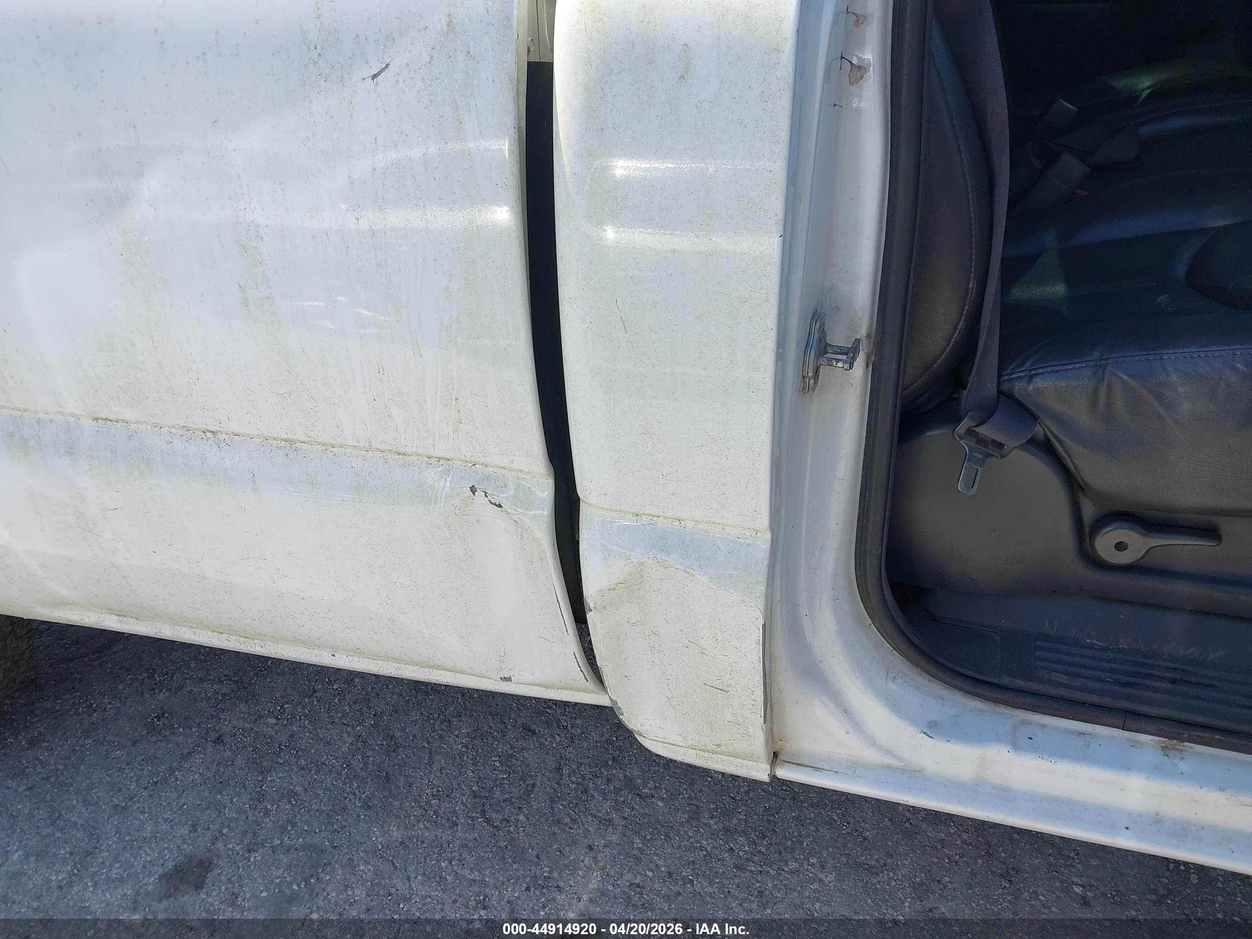 CHEVROLET SILVERADO image 8