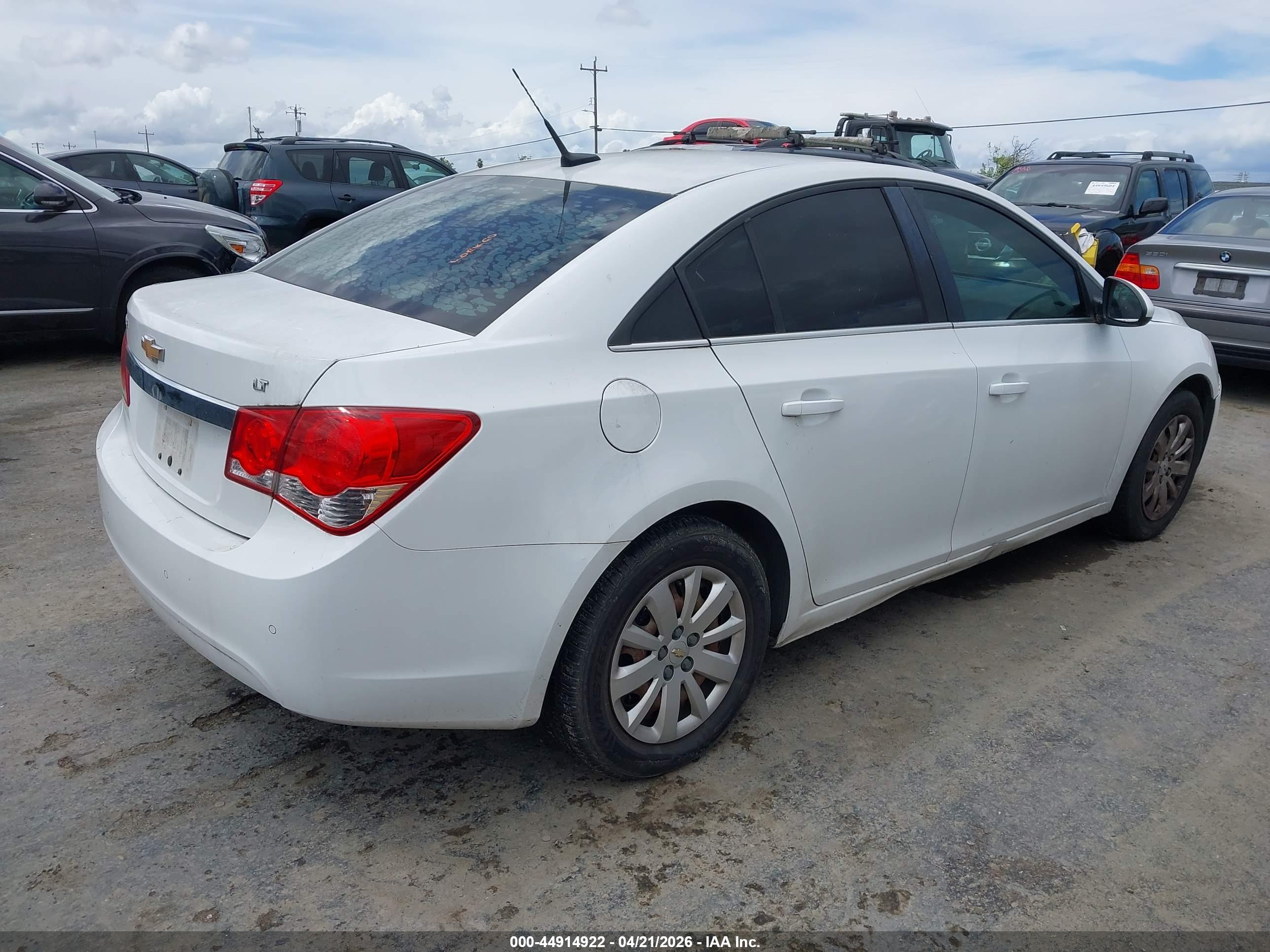 CHEVROLET CRUZE image 4